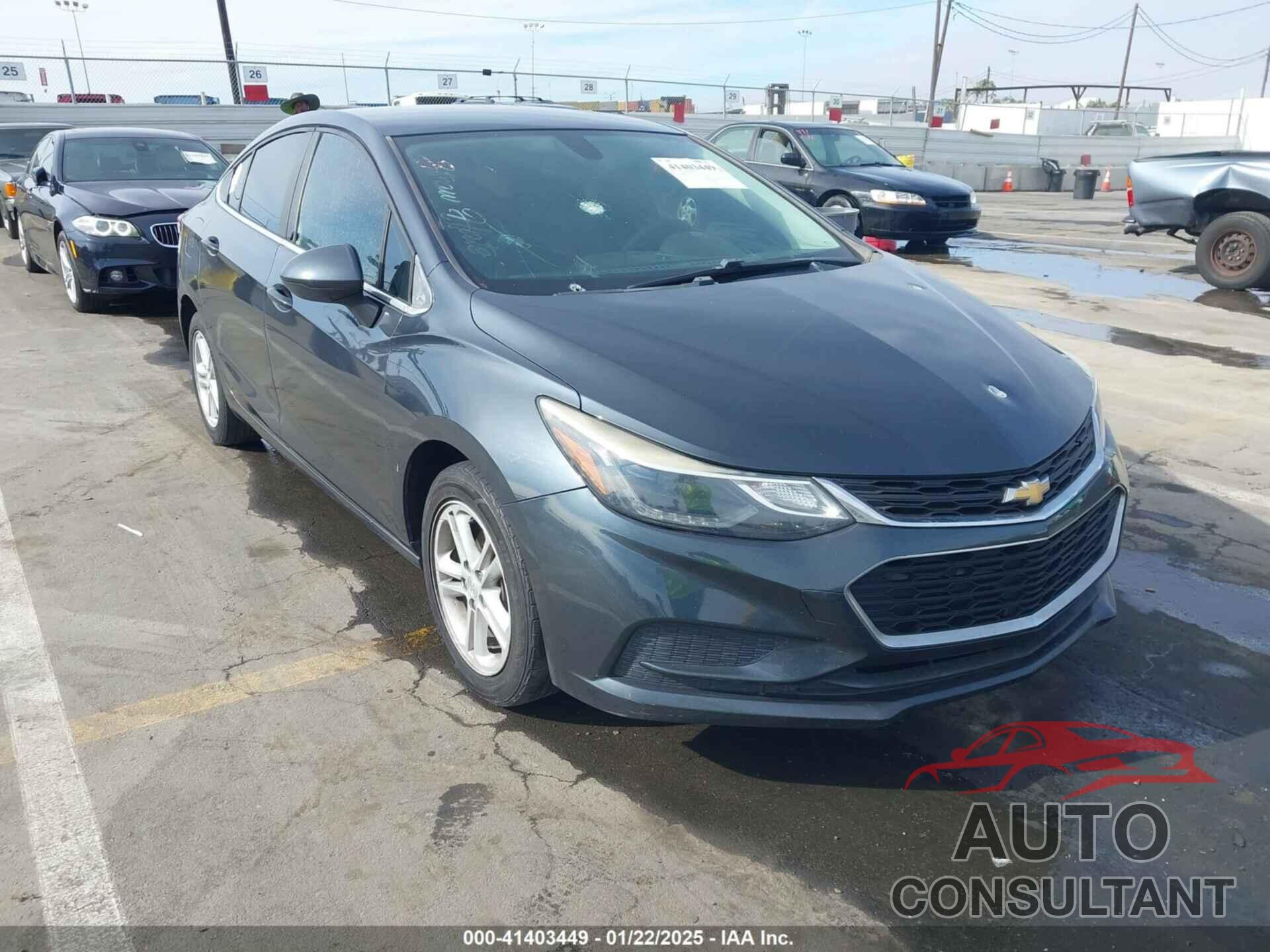 CHEVROLET CRUZE 2018 - 1G1BE5SM2J7155786