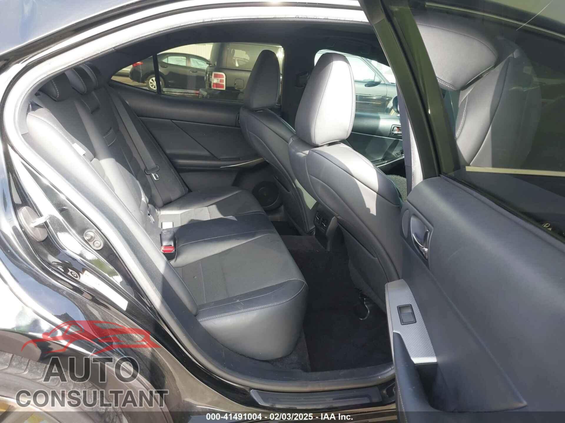 LEXUS IS 350 2014 - JTHBE1D21E5013120