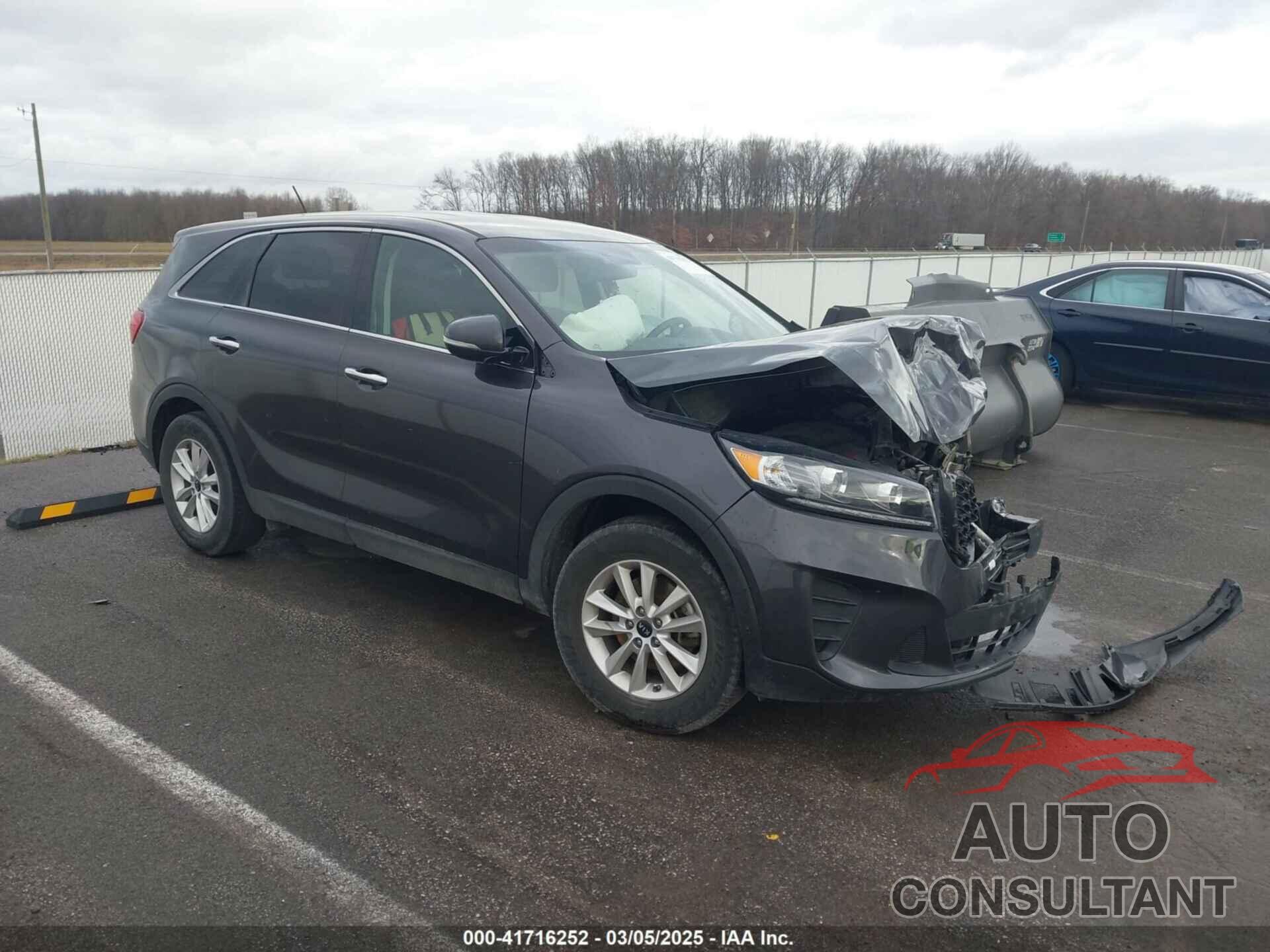 KIA SORENTO 2019 - 5XYPG4A32KG510776