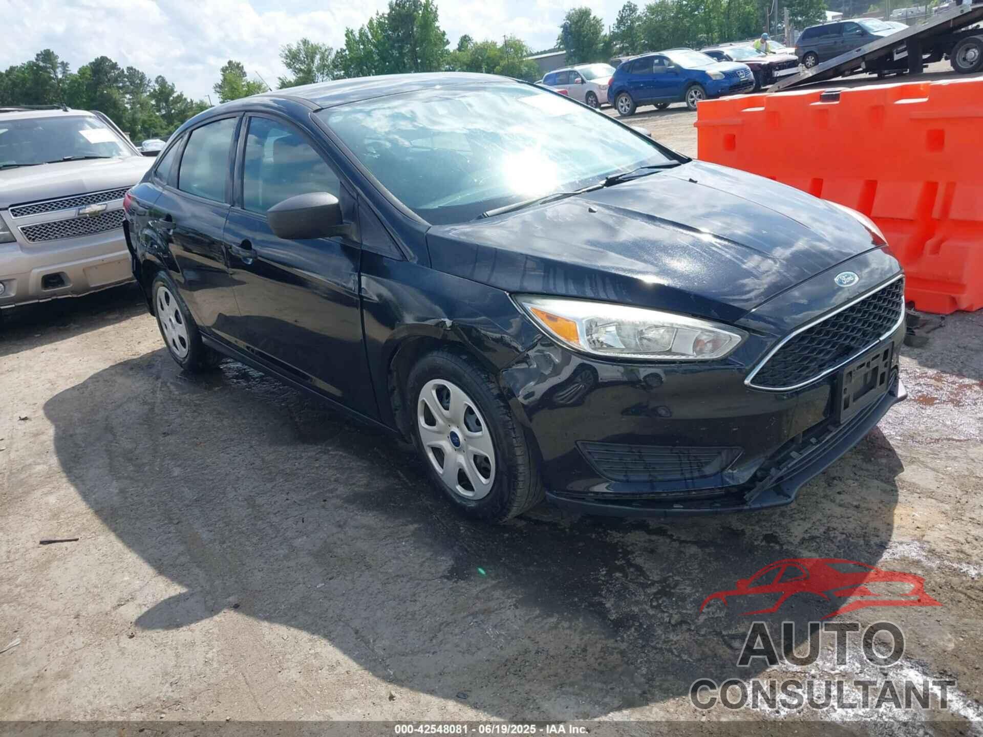 FORD FOCUS 2017 - 1FADP3E25HL307303