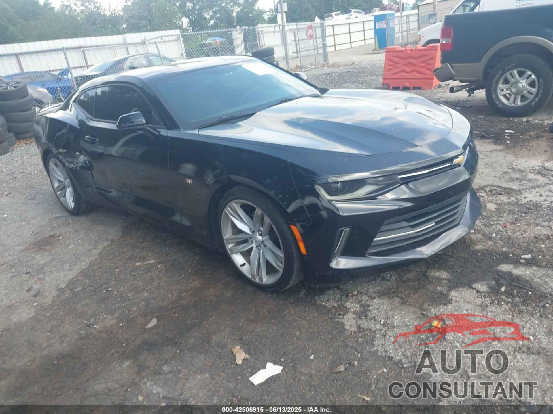 CHEVROLET CAMARO 2018 - 1G1FB1RXXJ0142215