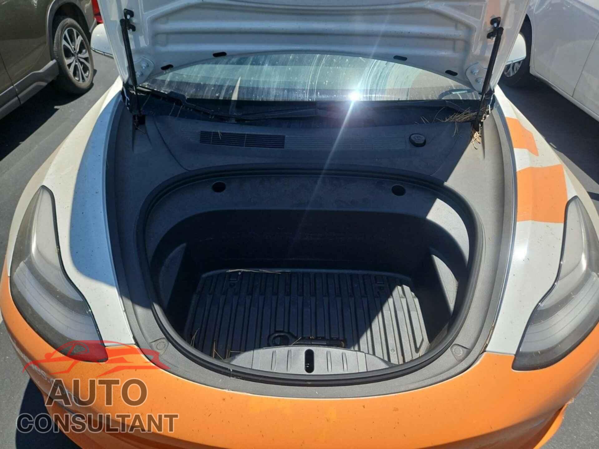 TESLA MODEL 3 2020 - 5YJ3E1EB5LF801043