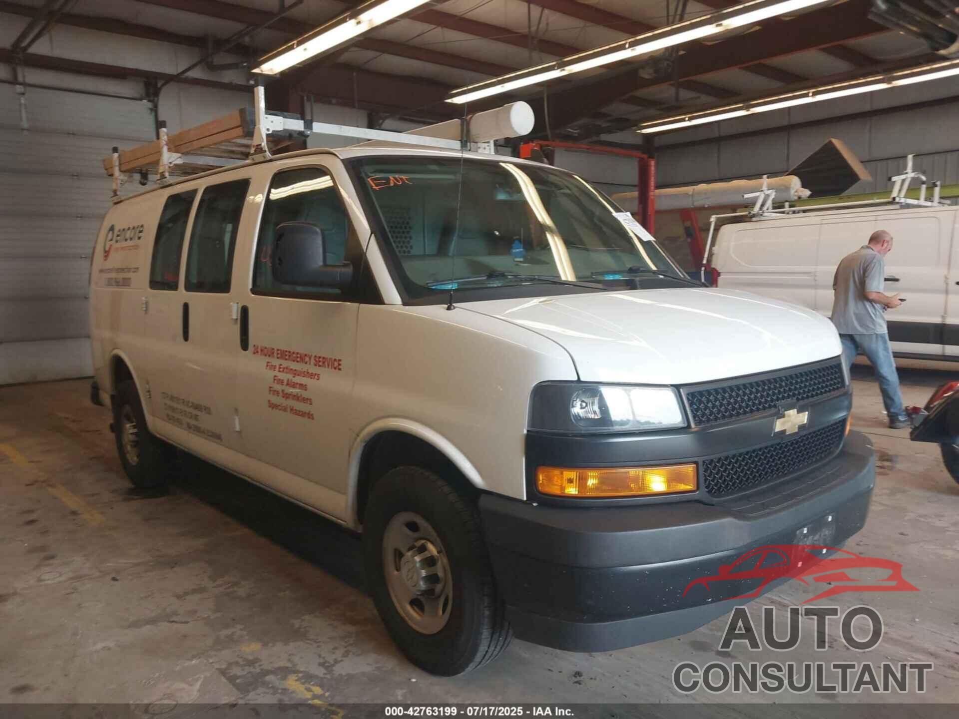 CHEVROLET EXPRESS CARGO 2020 - 1GCWGAFP8L1275209