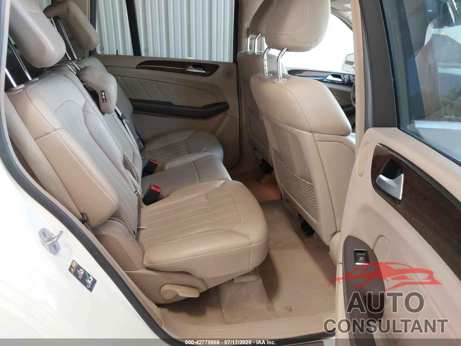 MERCEDES-BENZ GL 450 2015 - 4JGDF6EE2FA470472