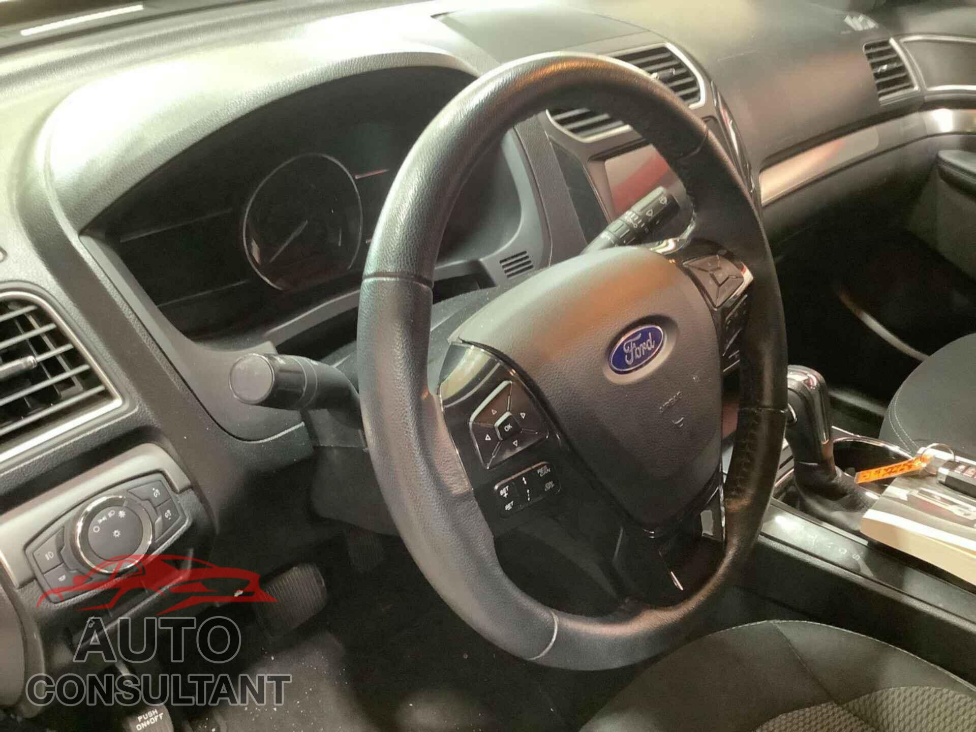 FORD EXPLORER 2018 - 1FM5K7D80JGC01247