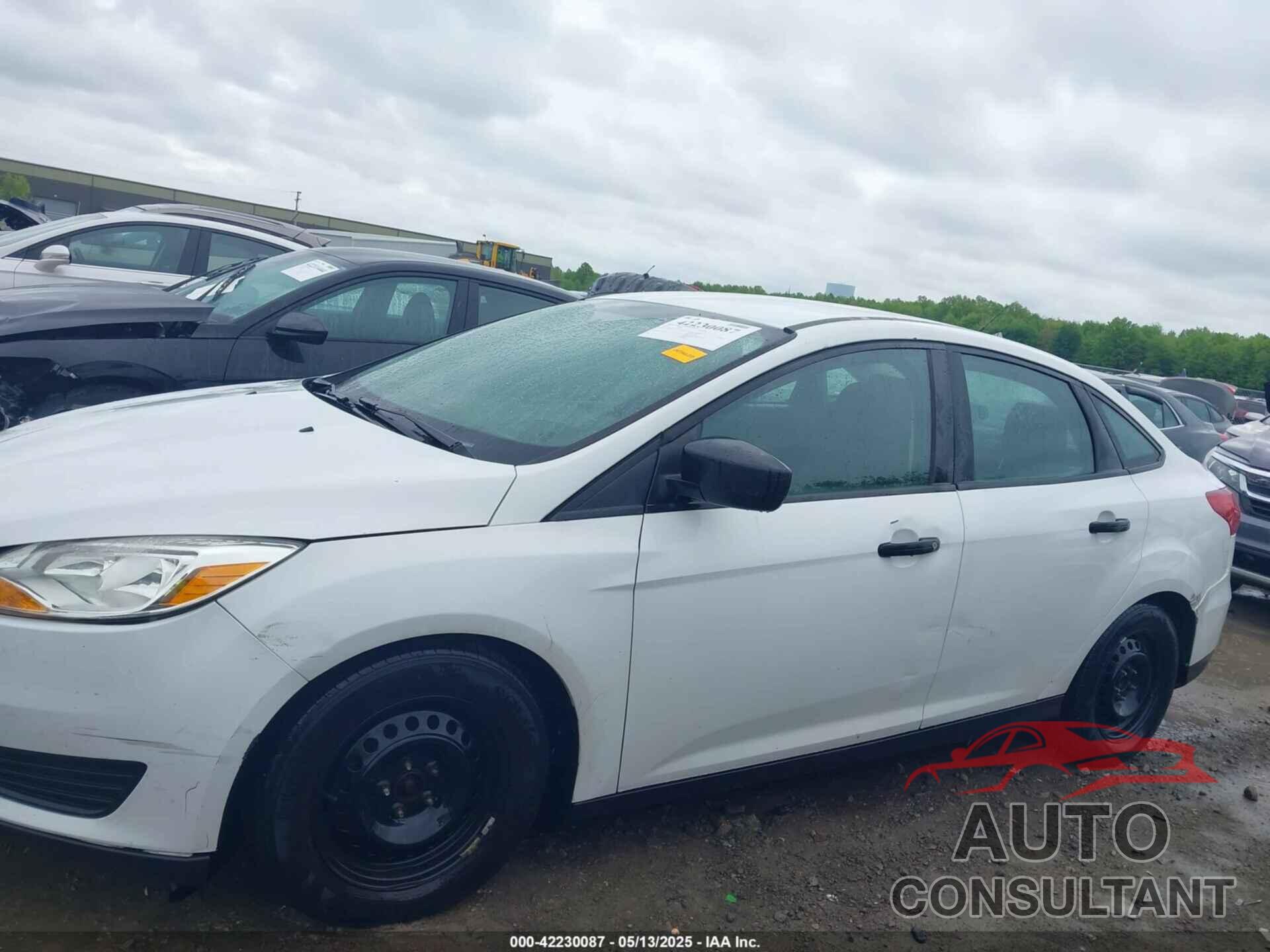 FORD FOCUS 2016 - 1FADP3E24GL386381