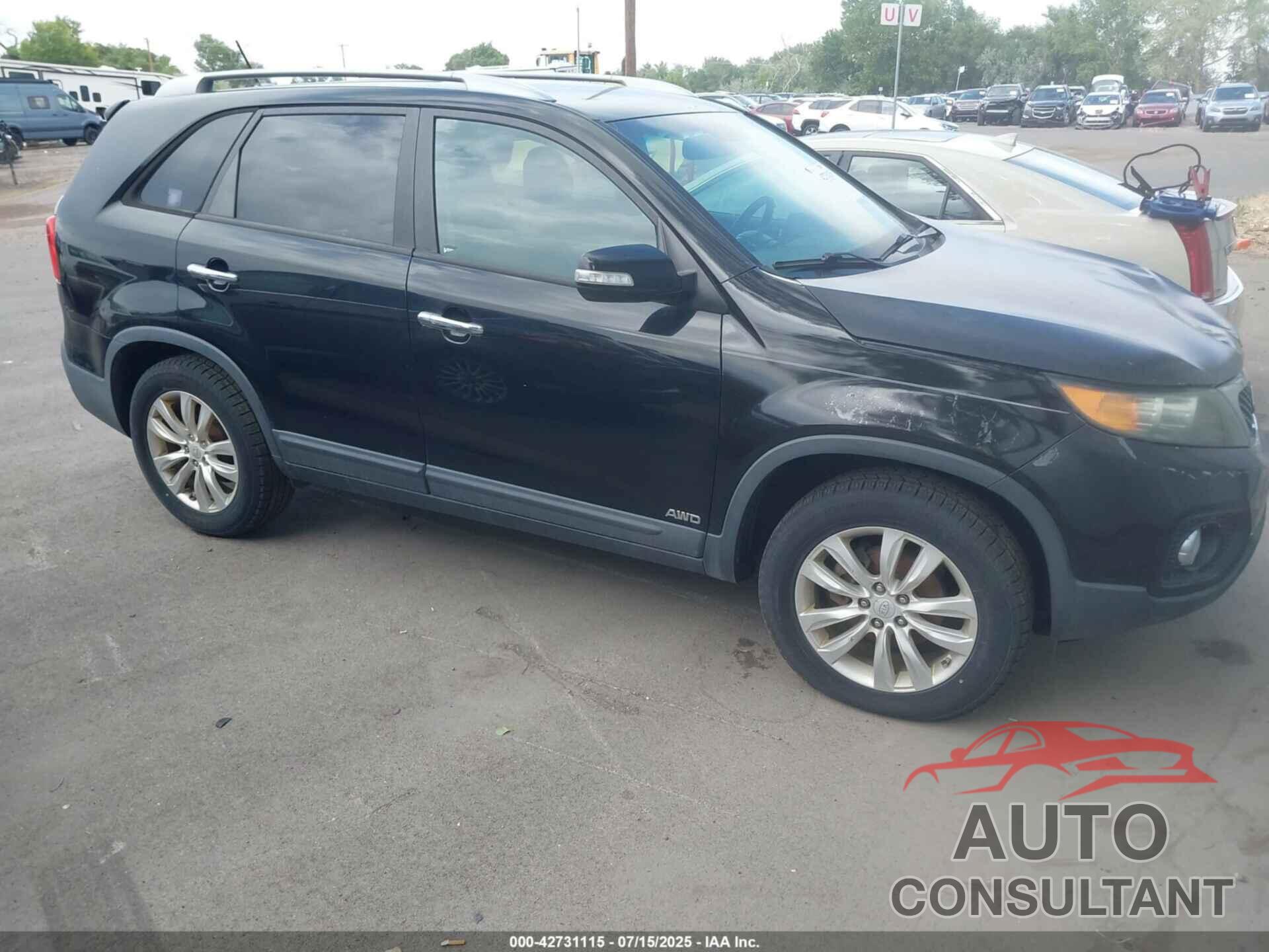 KIA SORENTO 2011 - 5XYKUDA24BG061109