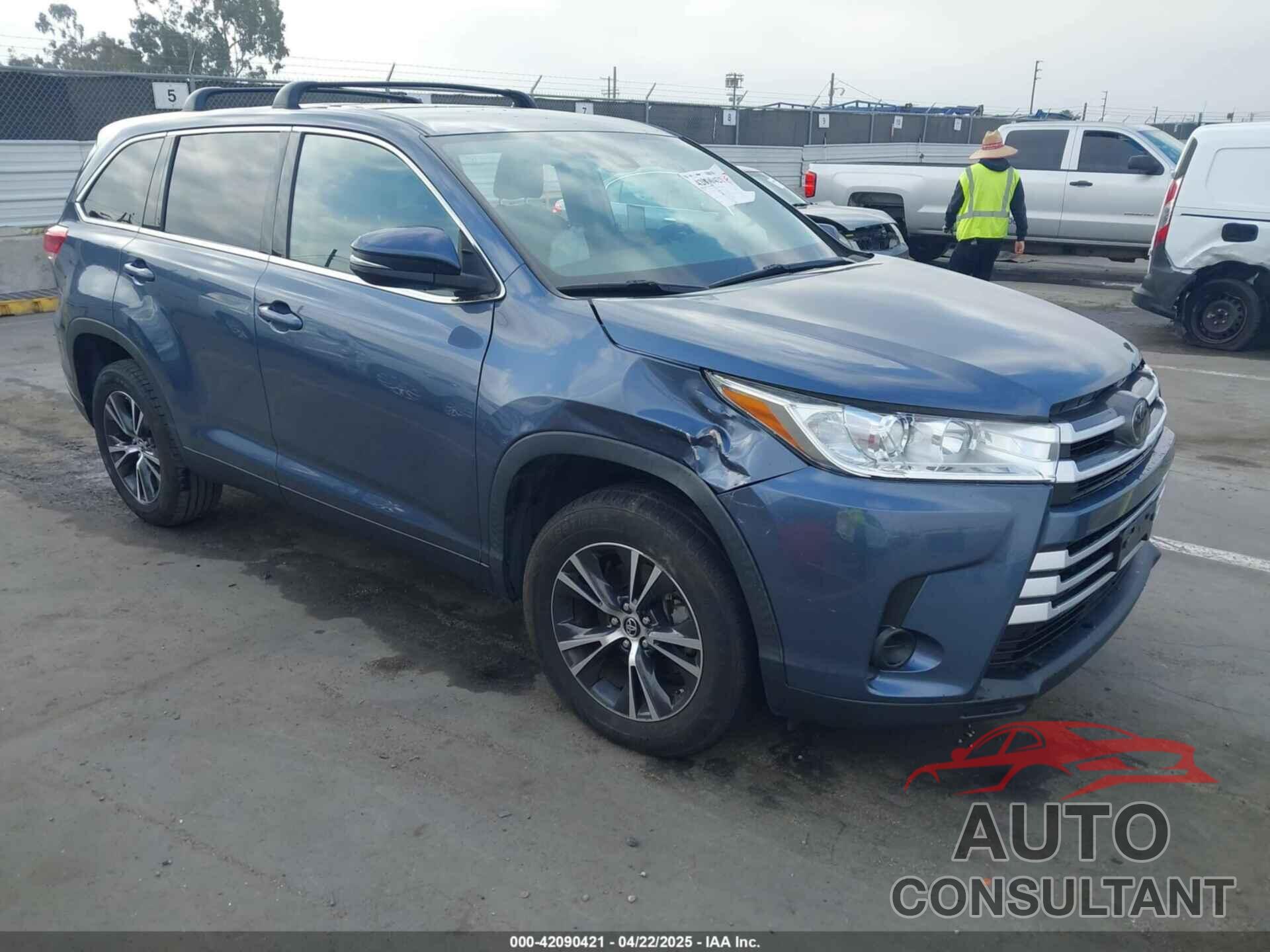 TOYOTA HIGHLANDER 2019 - 5TDZZRFH7KS316168