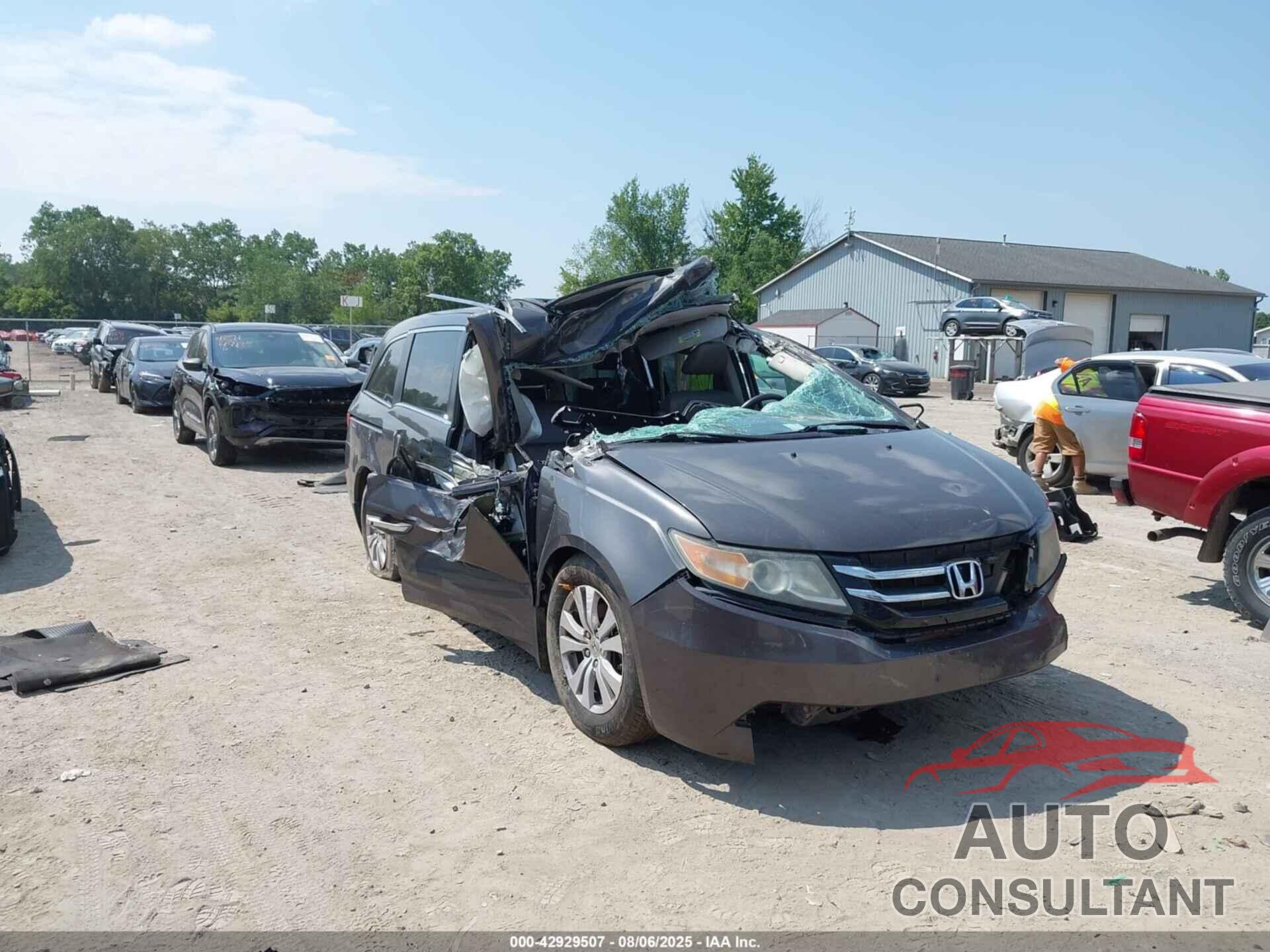 HONDA ODYSSEY 2015 - 5FNRL5H69FB124850