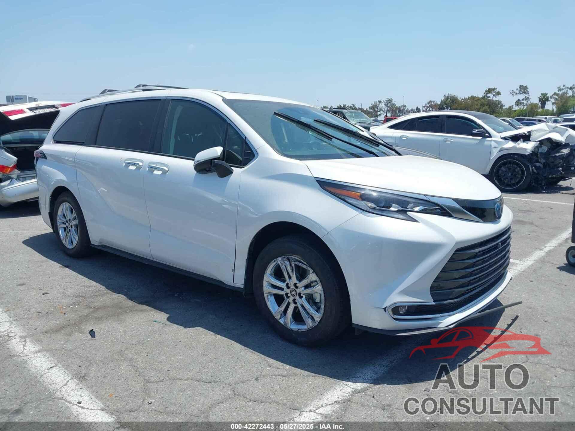 TOYOTA SIENNA 2023 - 5TDESKFC9PS105009