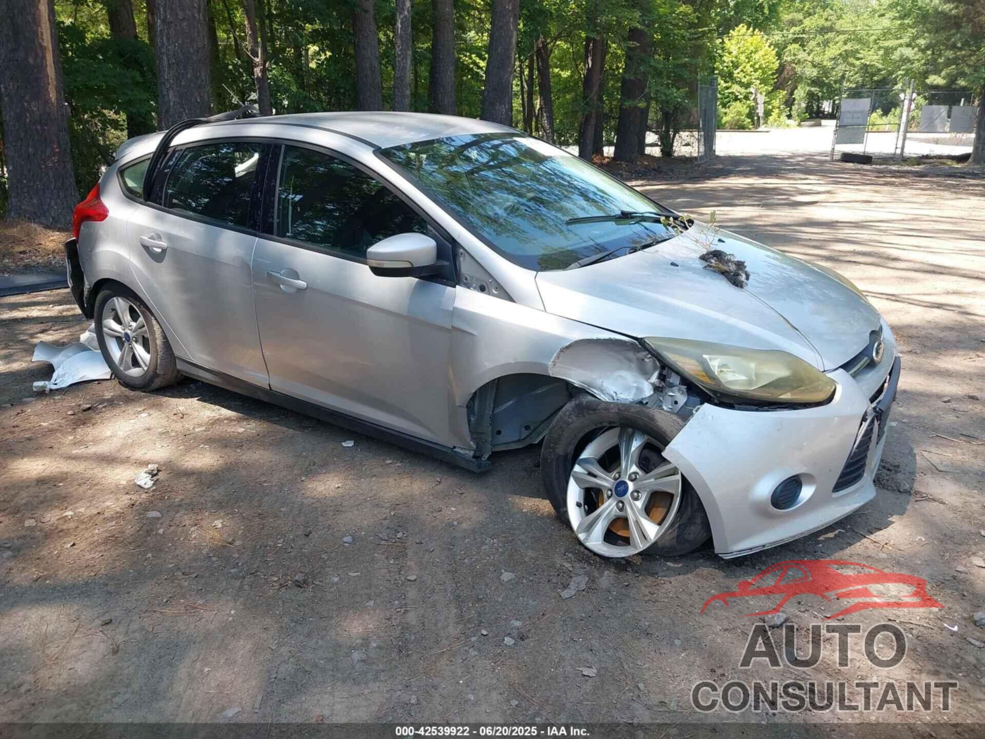 FORD FOCUS 2014 - 1FADP3K28EL276273