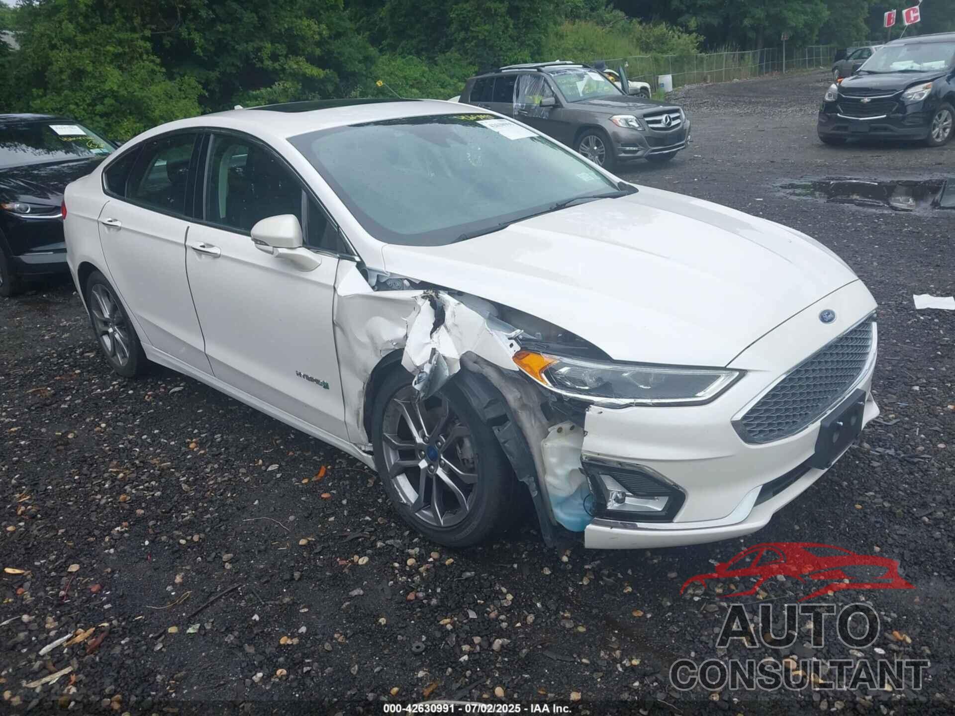 FORD FUSION HYBRID 2019 - 3FA6P0RU0KR157421