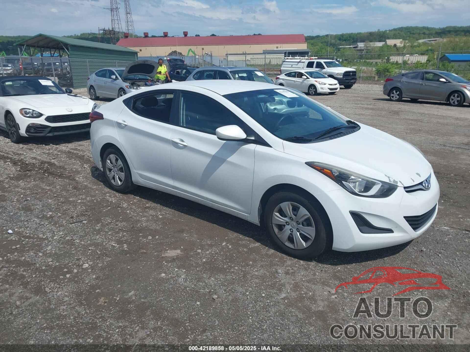 HYUNDAI ELANTRA 2016 - 5NPDH4AE2GH756485