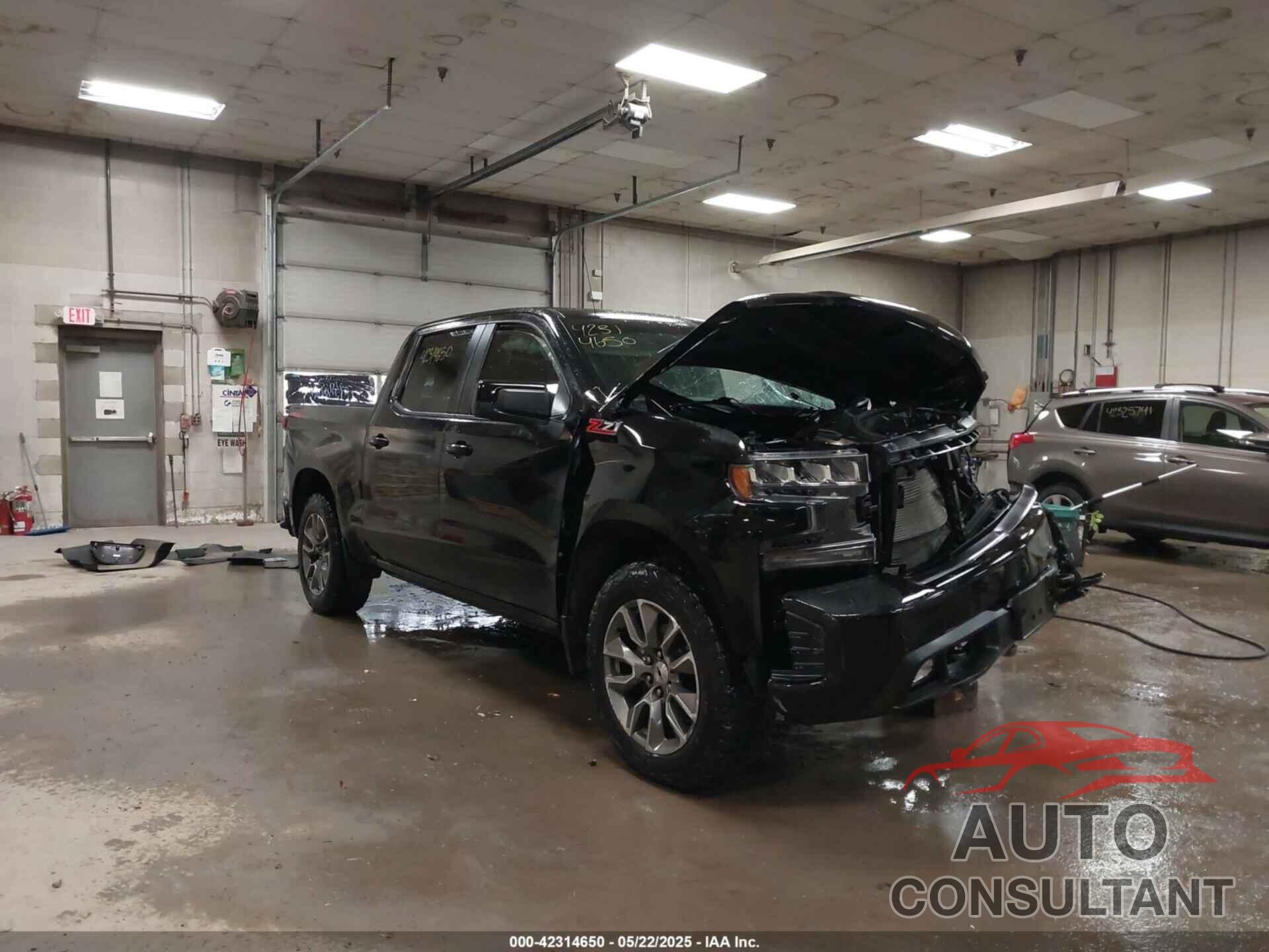 CHEVROLET SILVERADO 1500 2021 - 1GCUYEED8MZ434820