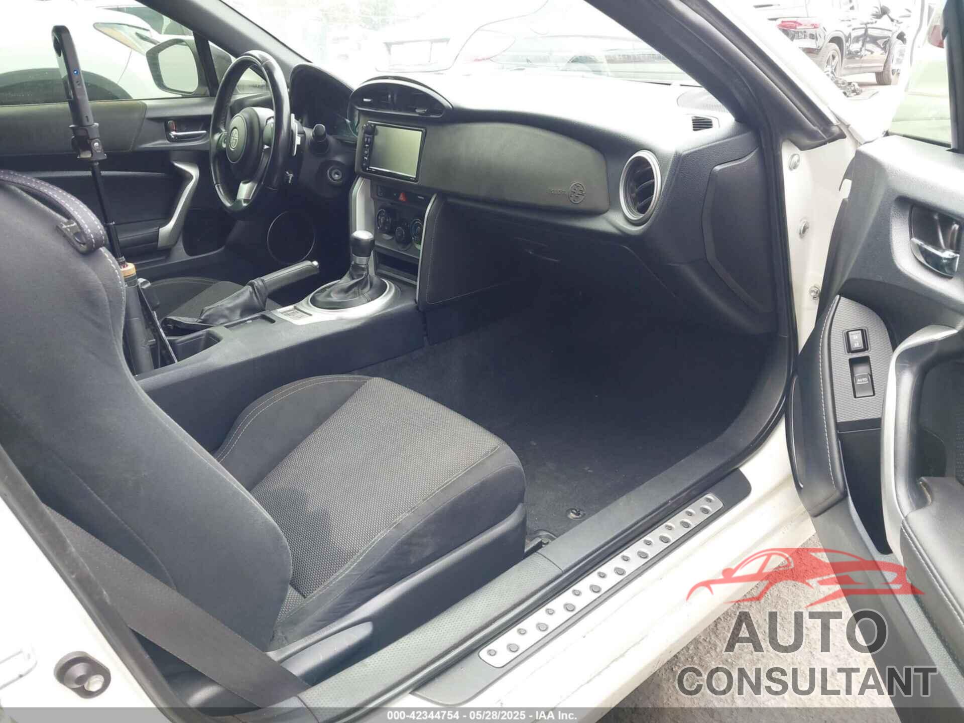 TOYOTA 86 2019 - JF1ZNAA18K8700624