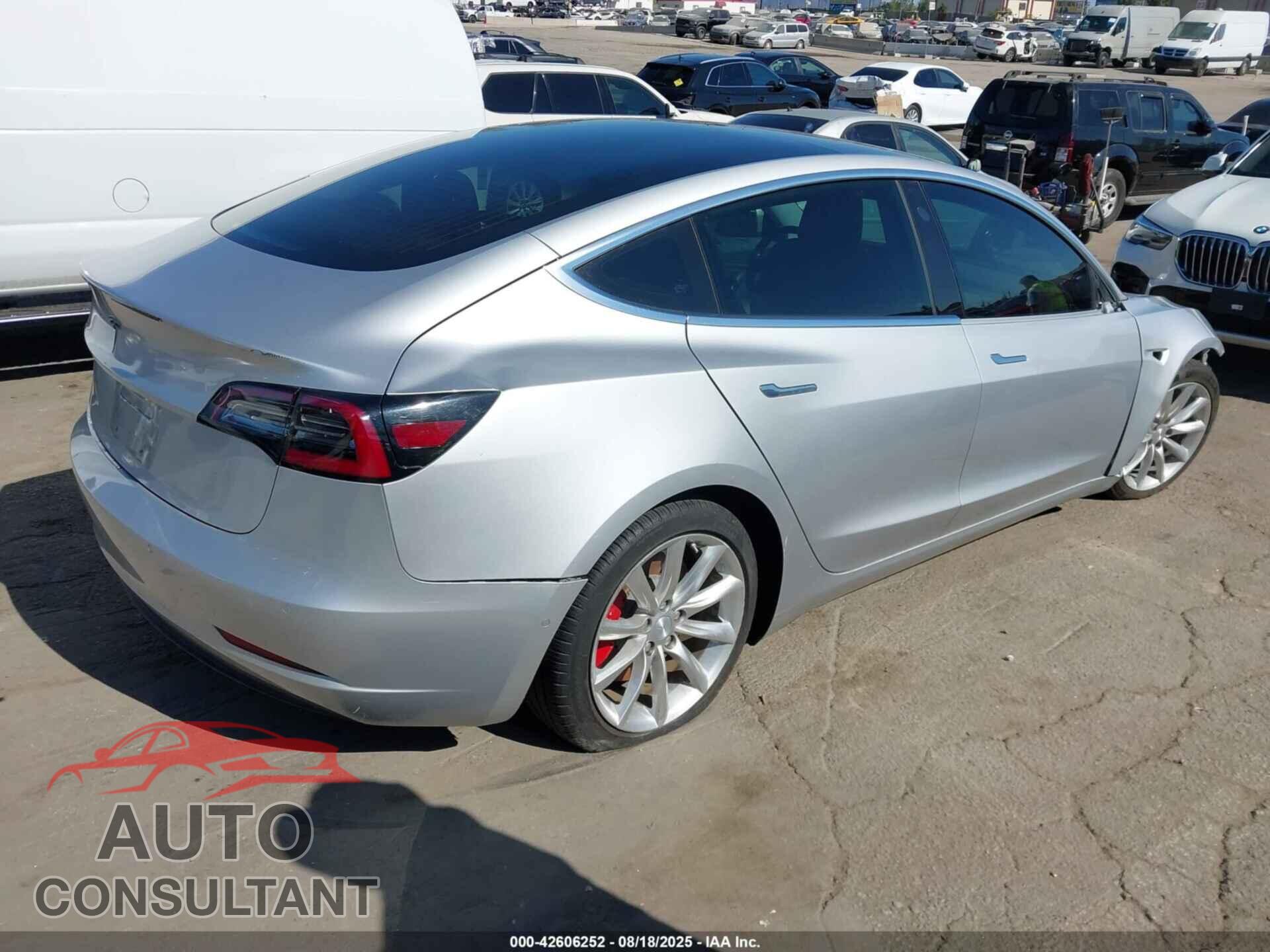 TESLA MODEL 3 2018 - 5YJ3E1EB4JF083384