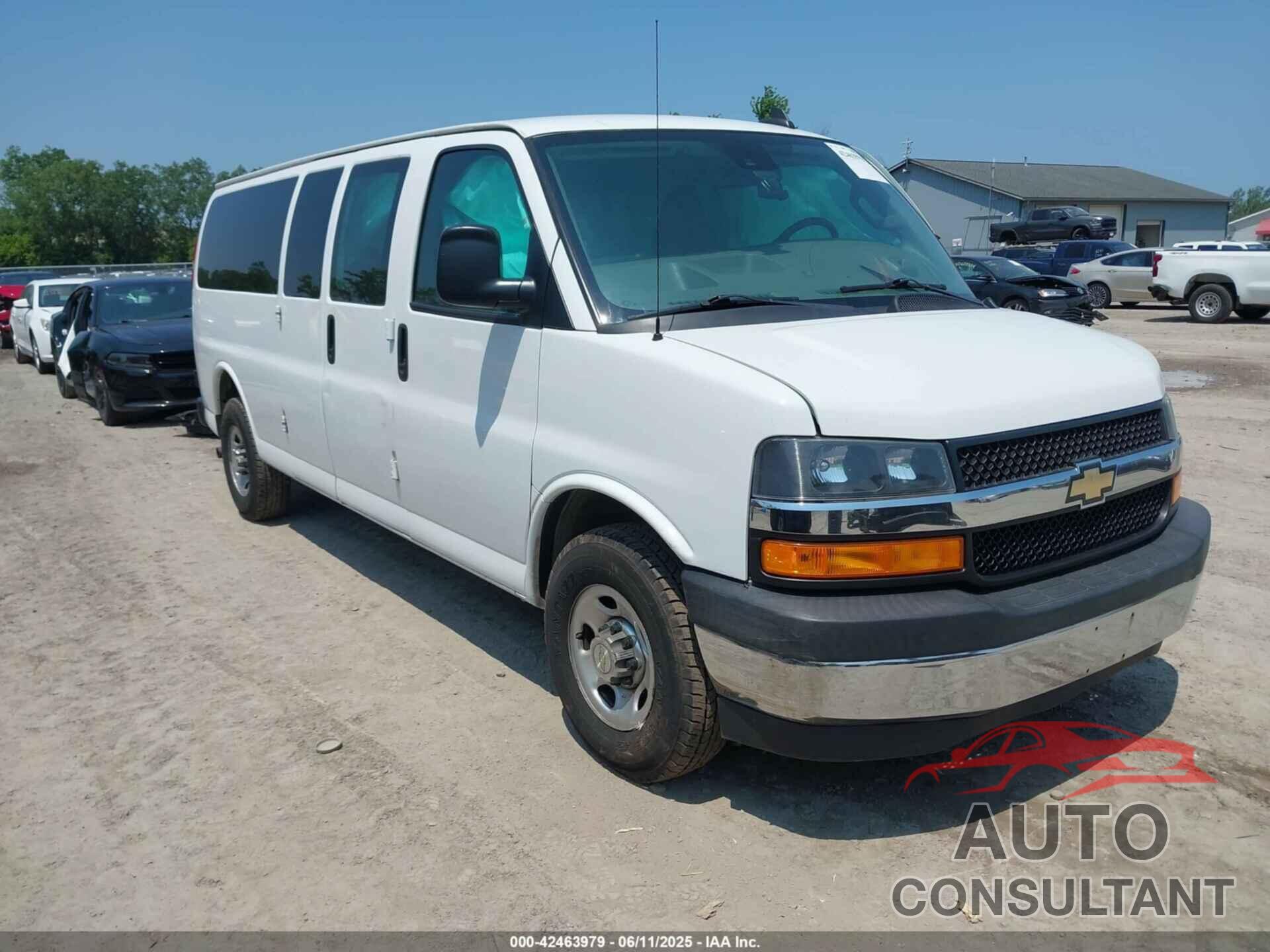 CHEVROLET EXPRESS PASSENGER 2020 - 1GAZGPFG8L1215472