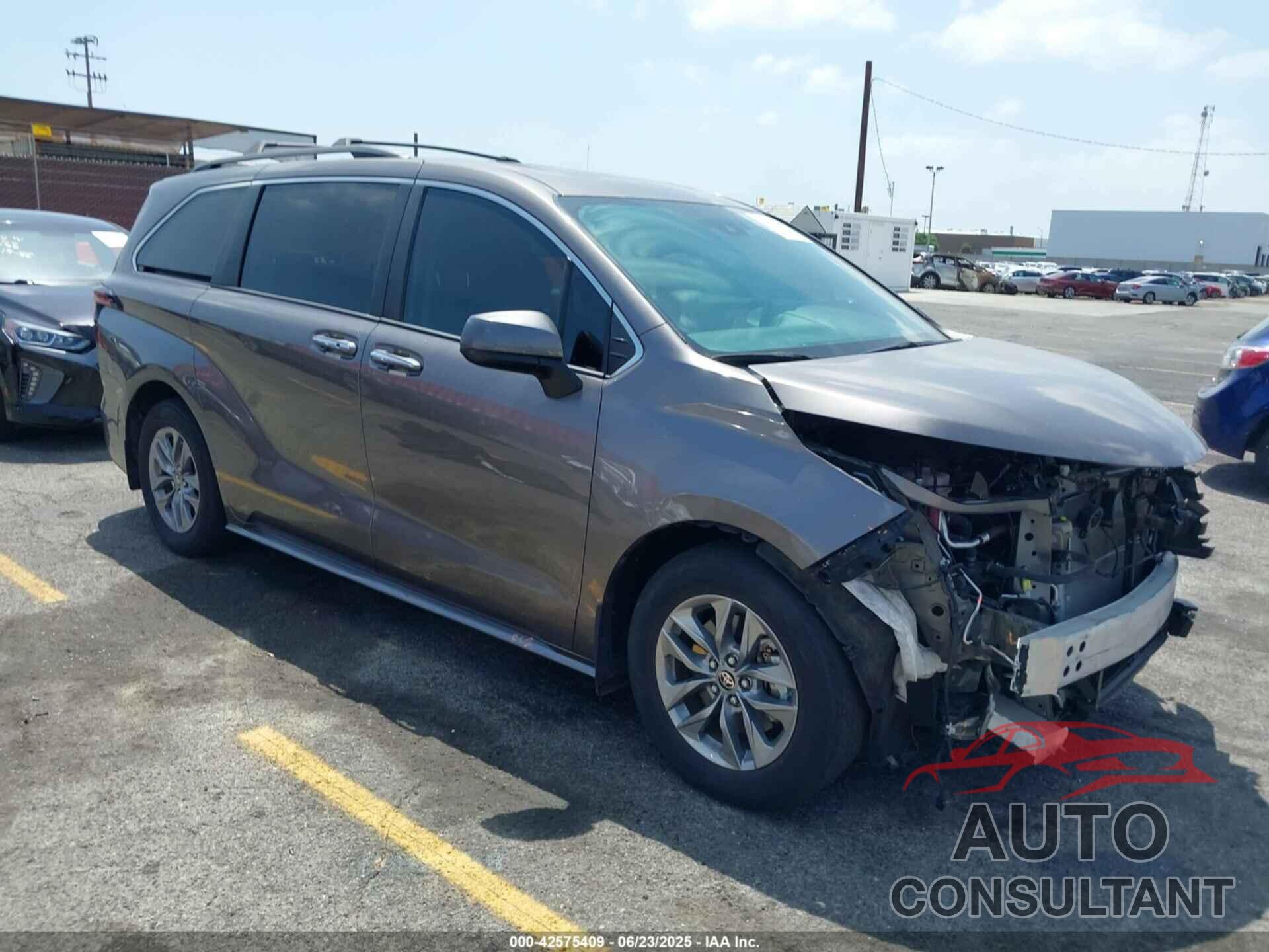 TOYOTA SIENNA 2022 - 5TDYRKEC3NS101691