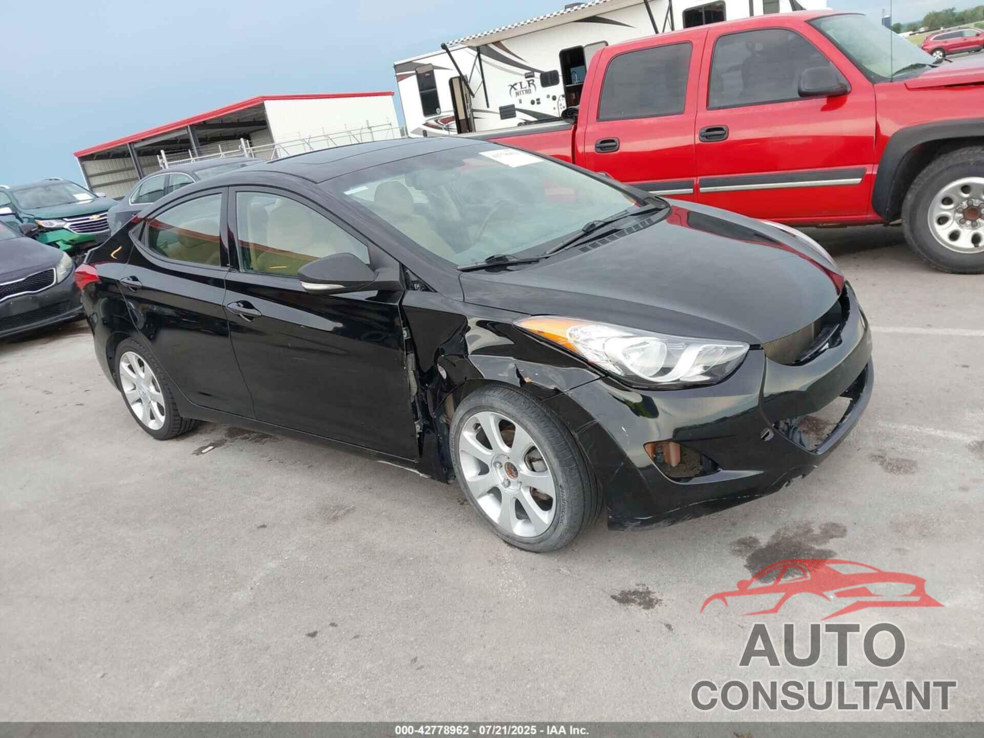 HYUNDAI ELANTRA 2013 - KMHDH4AE8DU835754