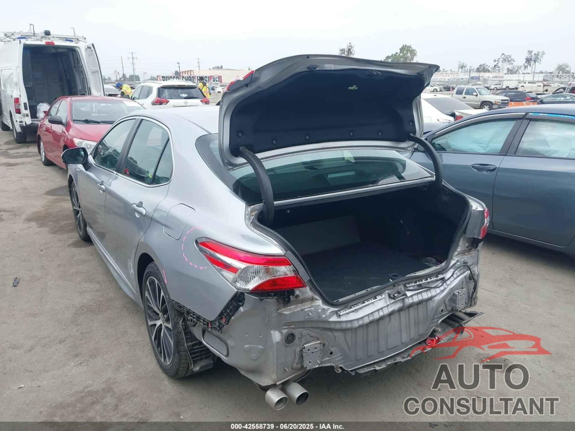 TOYOTA CAMRY 2020 - 4T1G31AK2LU536811