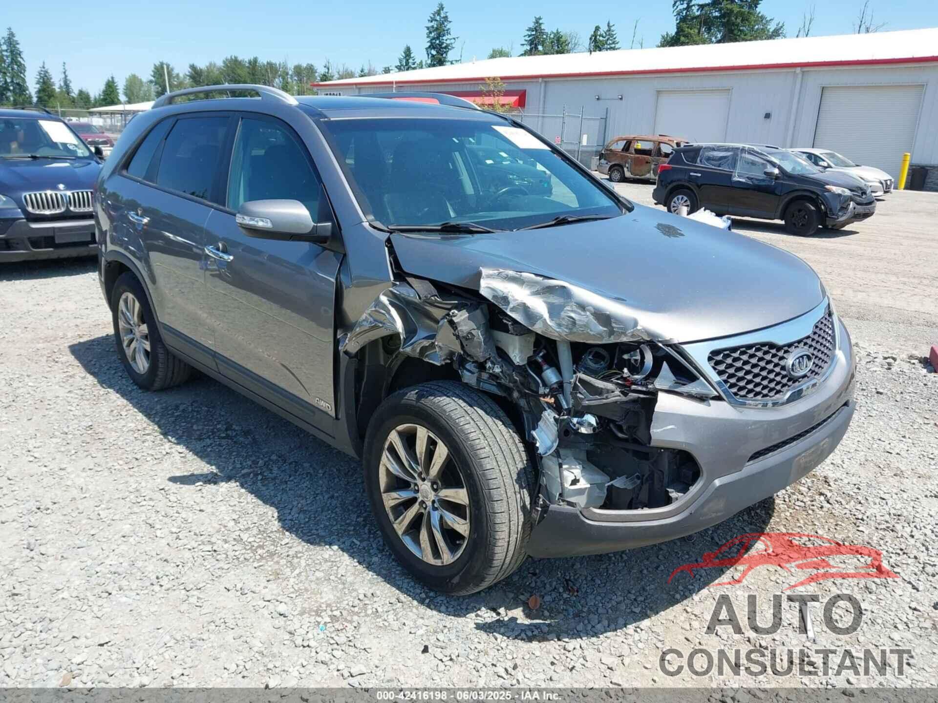 KIA SORENTO 2011 - 5XYKUDA29BG055872