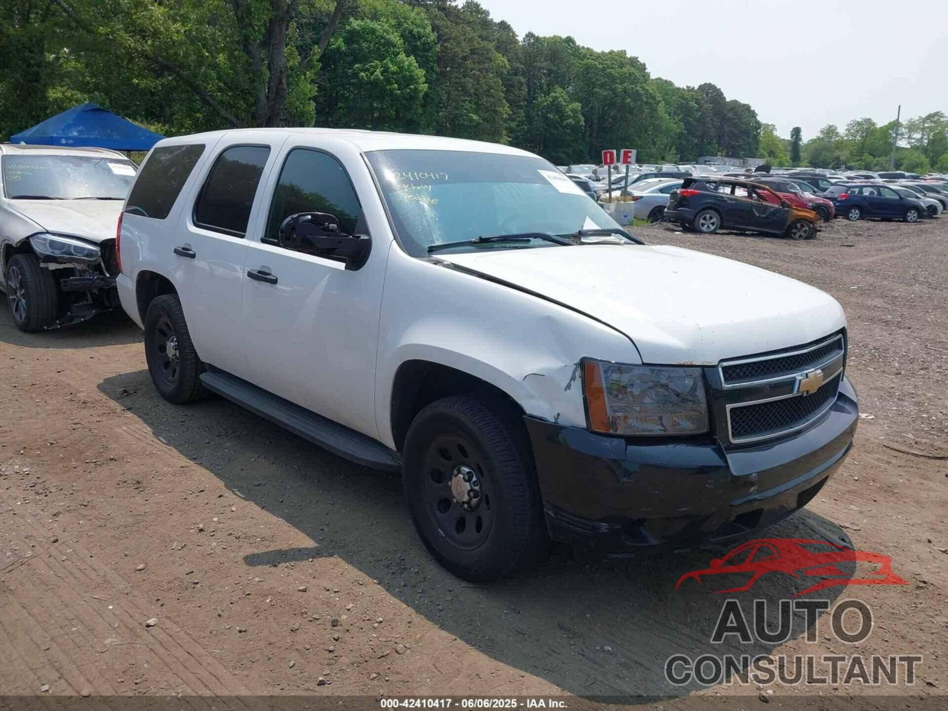 CHEVROLET TAHOE 2014 - 1GNLC2E07ER228838