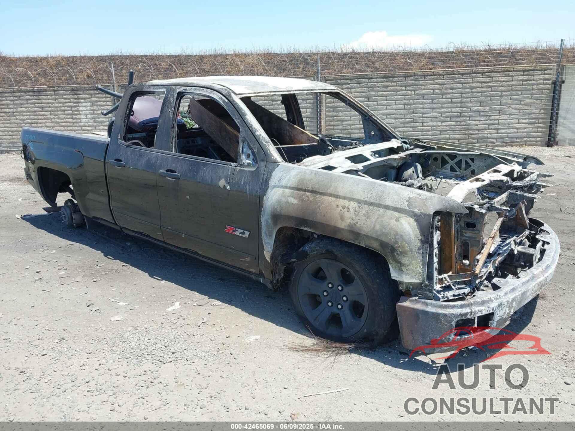 CHEVROLET SILVERADO 1500 2015 - 1GCVKREC9FZ321210