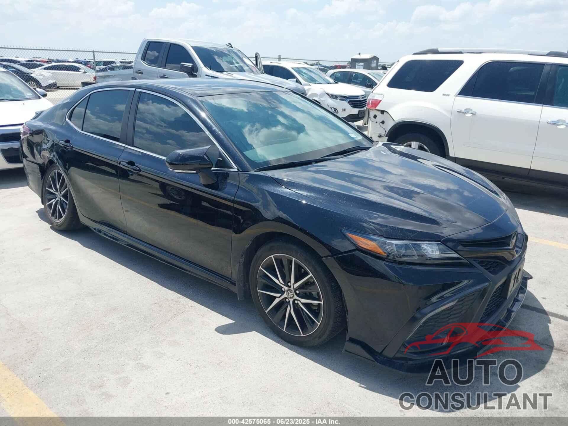 TOYOTA CAMRY 2023 - 4T1G11AK7PU787934