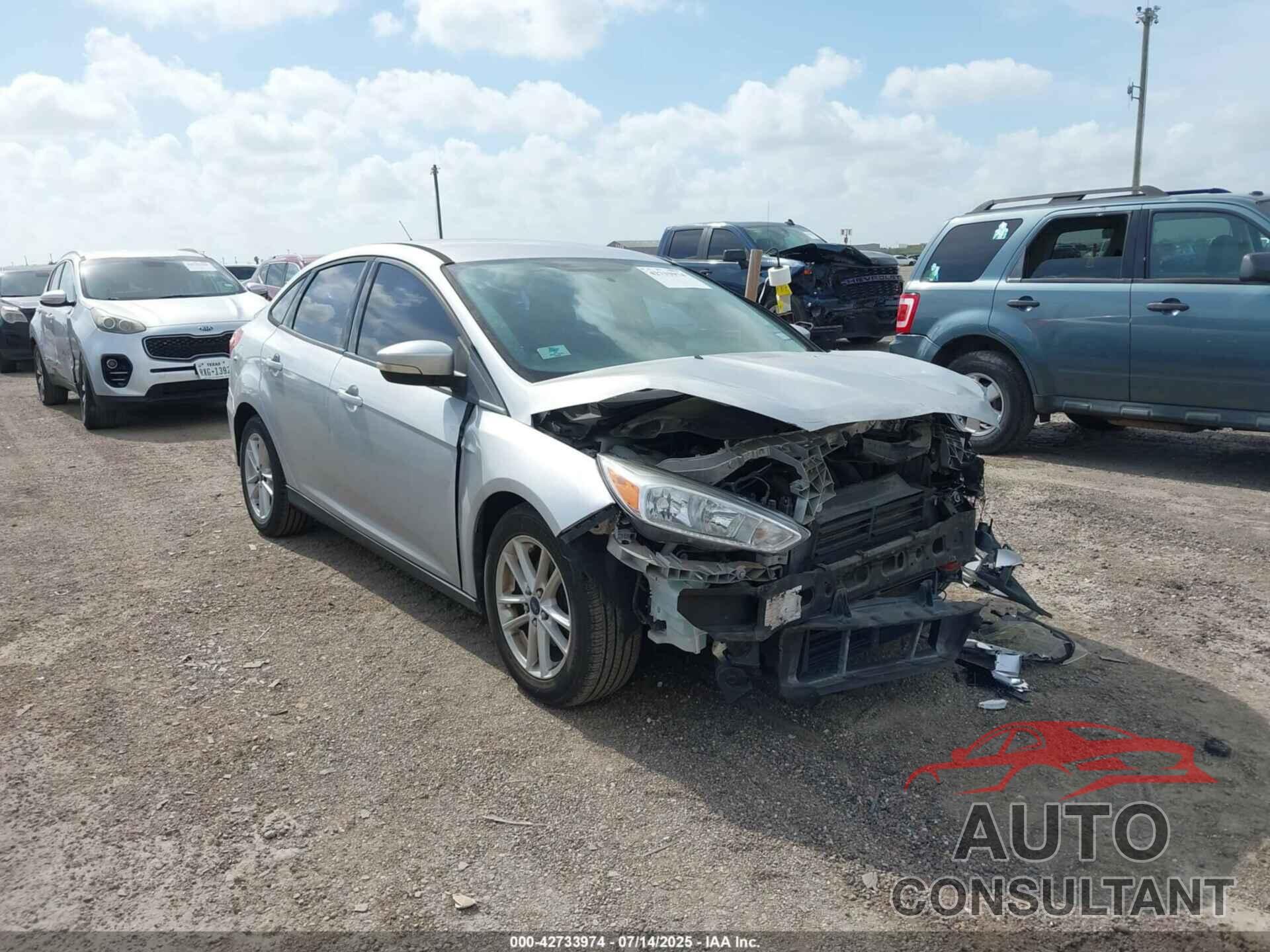 FORD FOCUS 2015 - 1FADP3F24FL219273