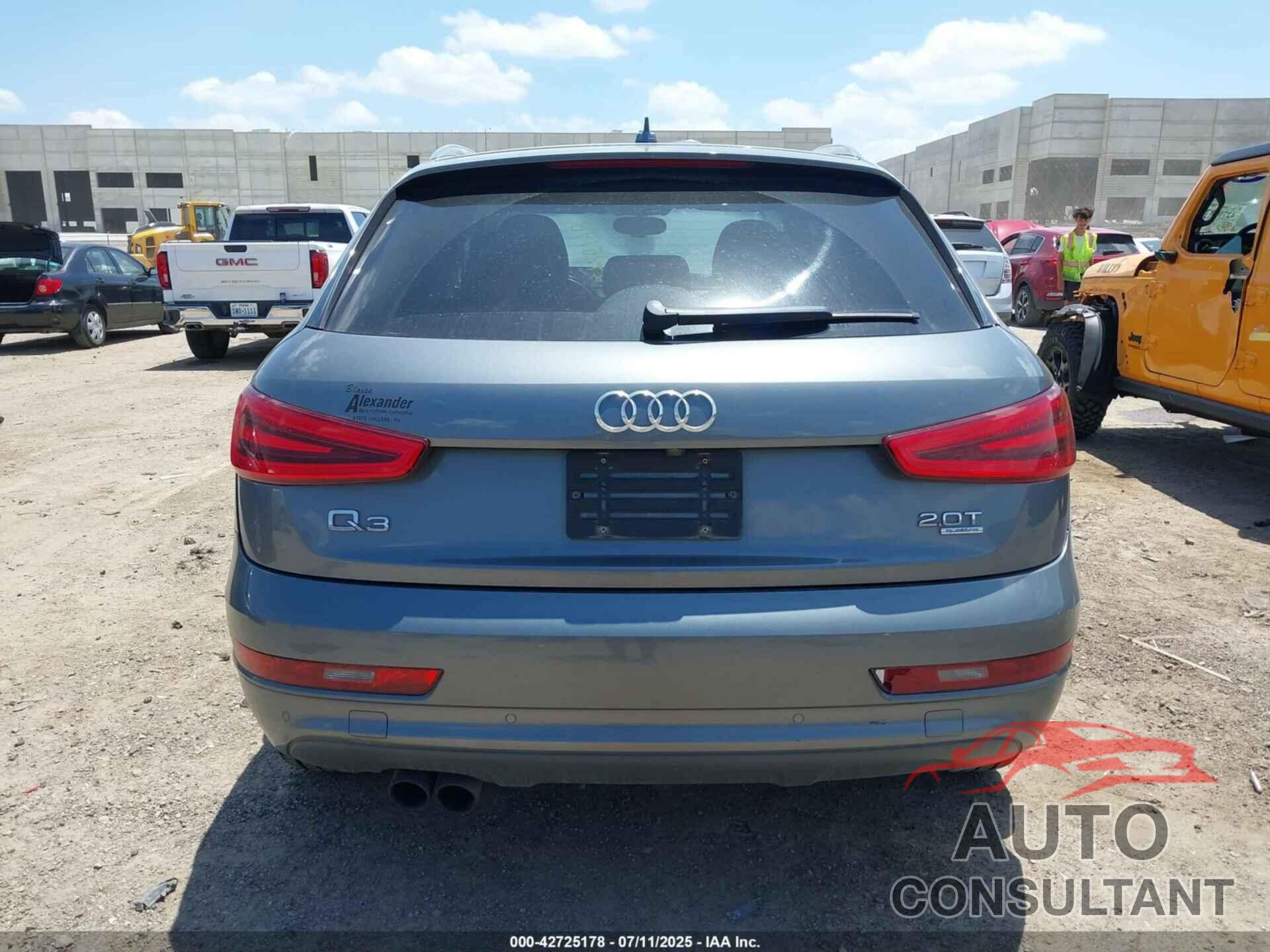AUDI Q3 2015 - WA1GFCFS9FR011343