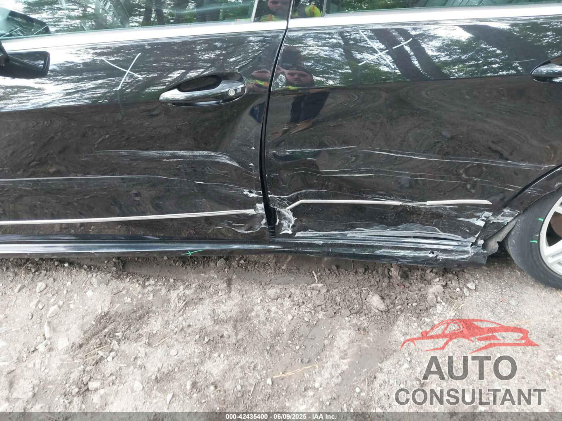 MERCEDES-BENZ E 550 2010 - WDDHF9AB0AA125460