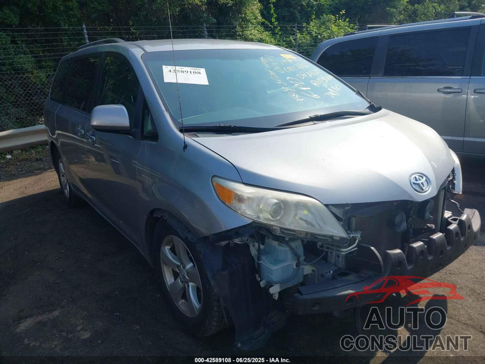 TOYOTA SIENNA 2013 - 5TDKK3DC2DS389557