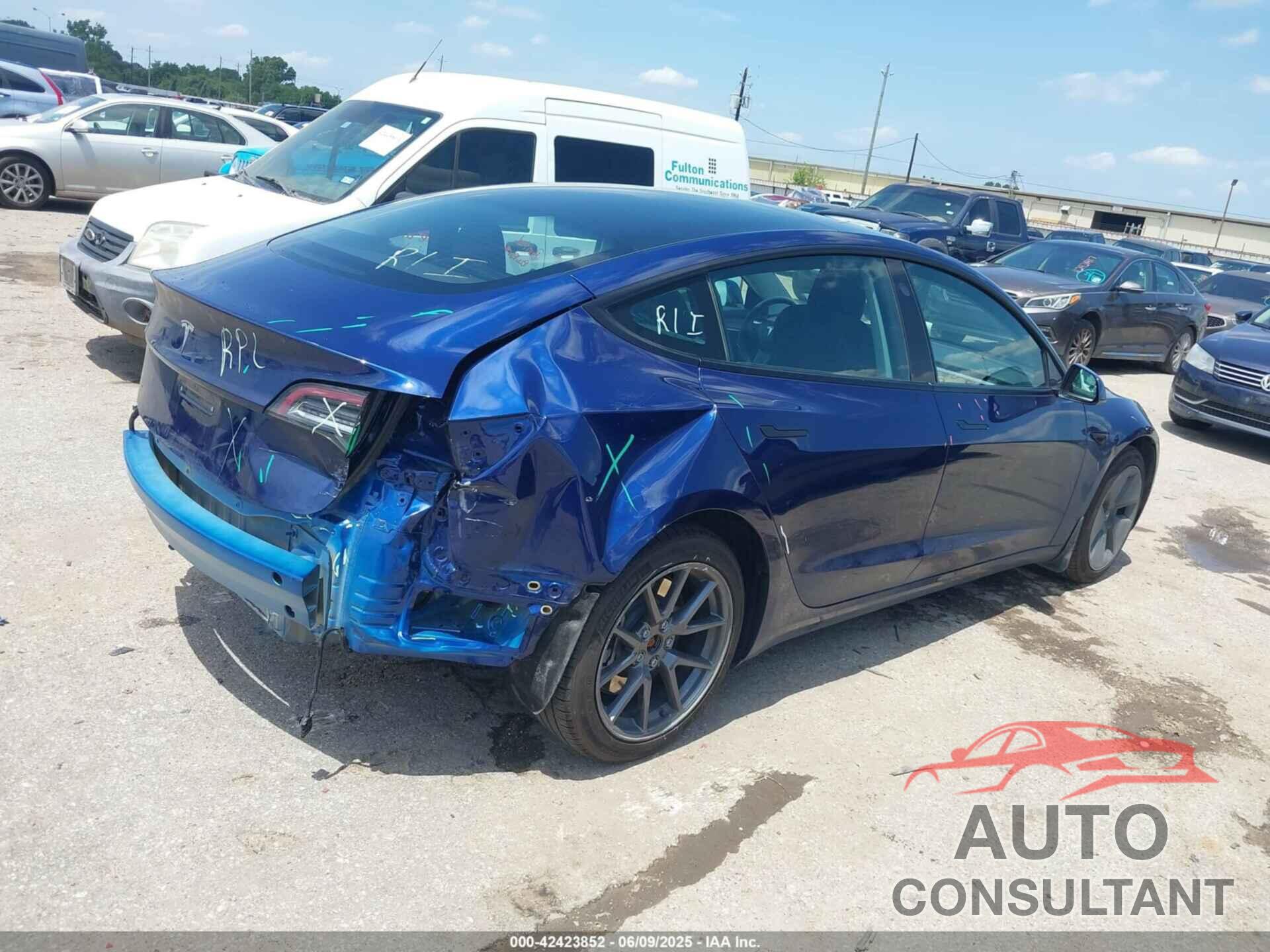 TESLA MODEL 3 2023 - 5YJ3E1EA5PF479002