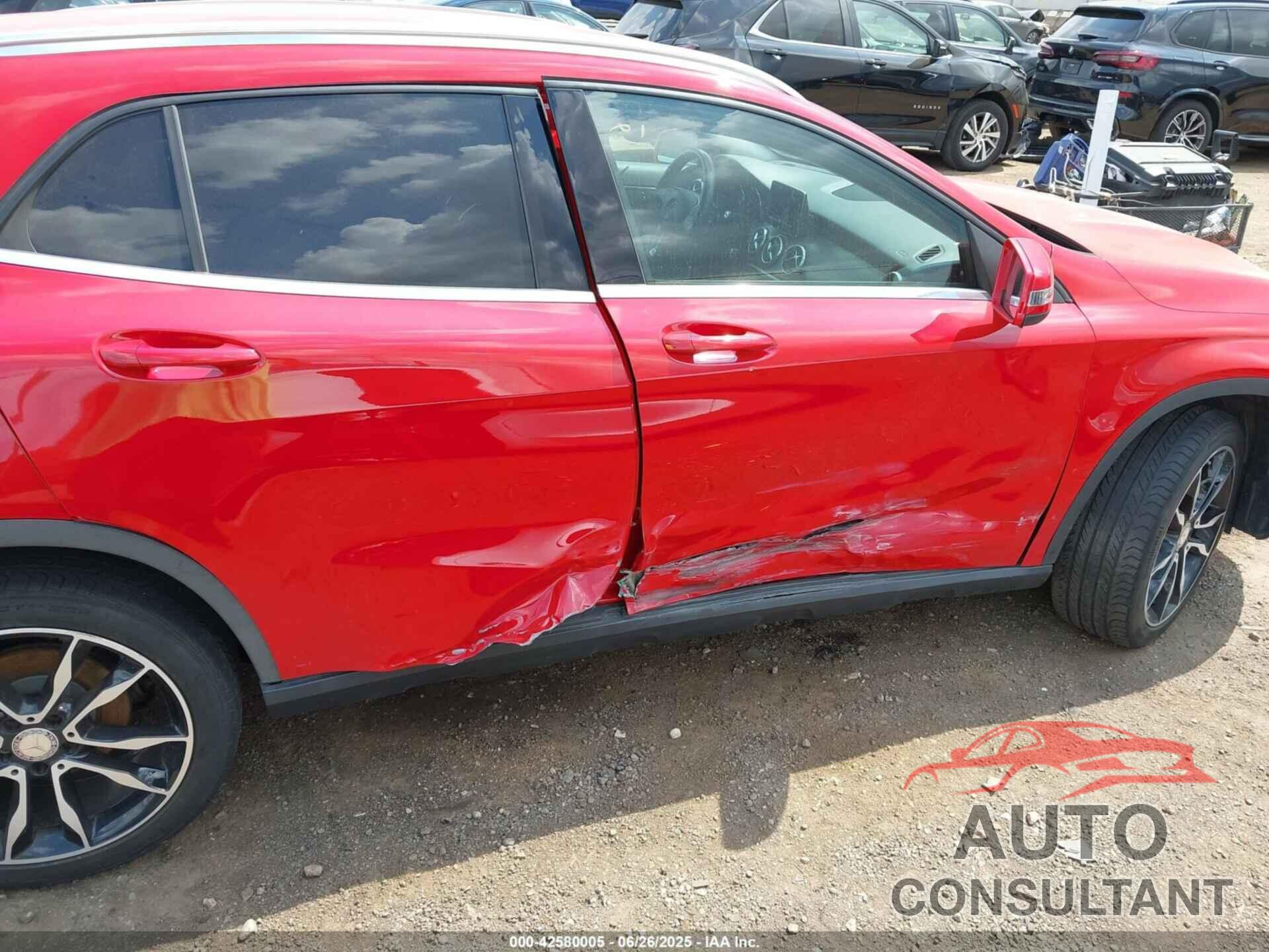 MERCEDES-BENZ GLA 250 2015 - WDCTG4GB9FJ178364