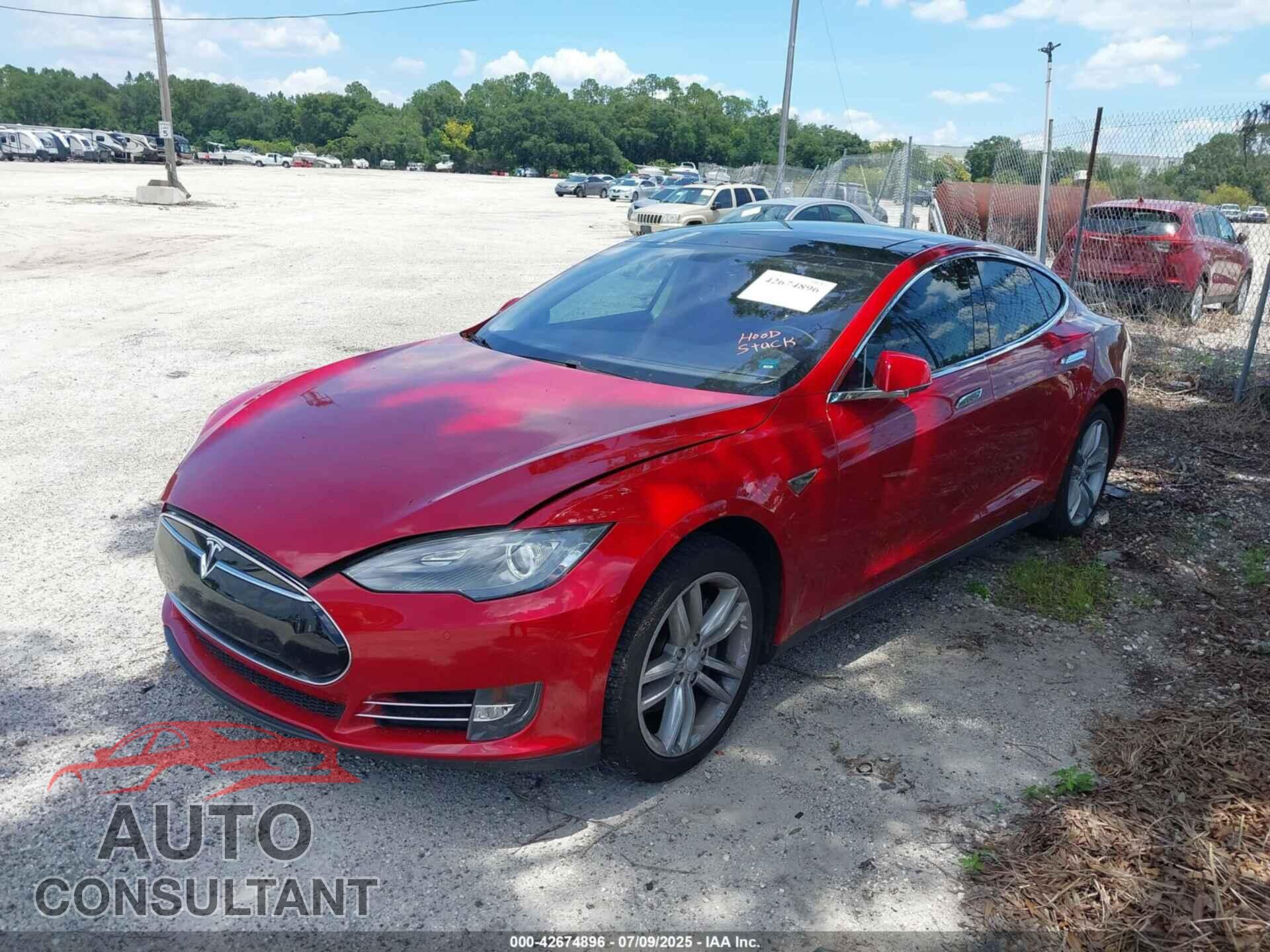 TESLA MODEL S 2013 - 5YJSA1CN7DFP26562