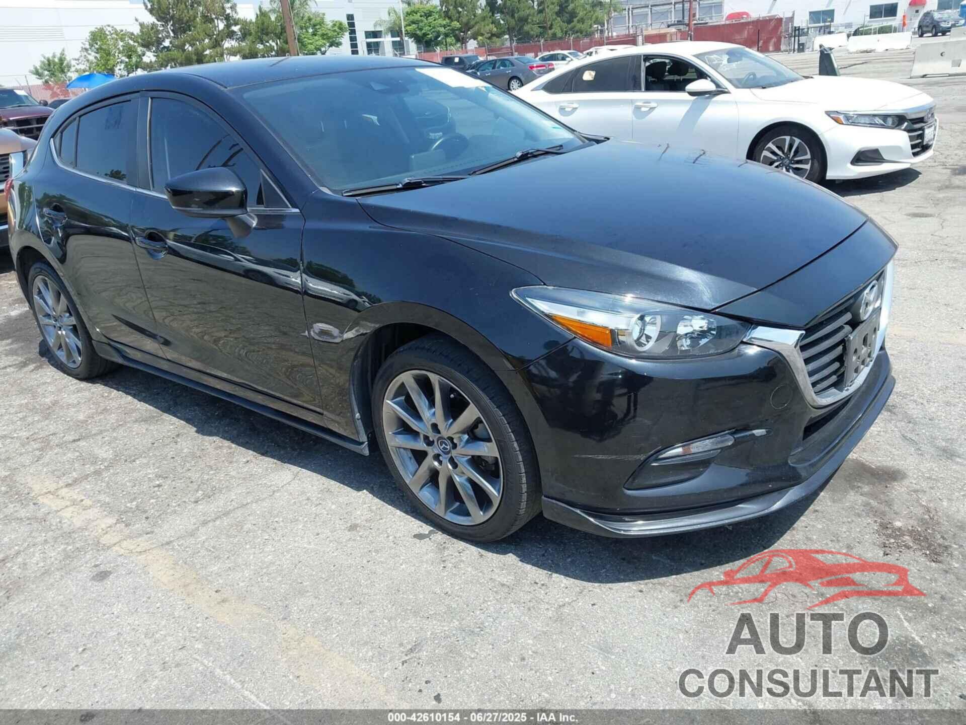 MAZDA MAZDA3 2018 - 3MZBN1L34JM254652