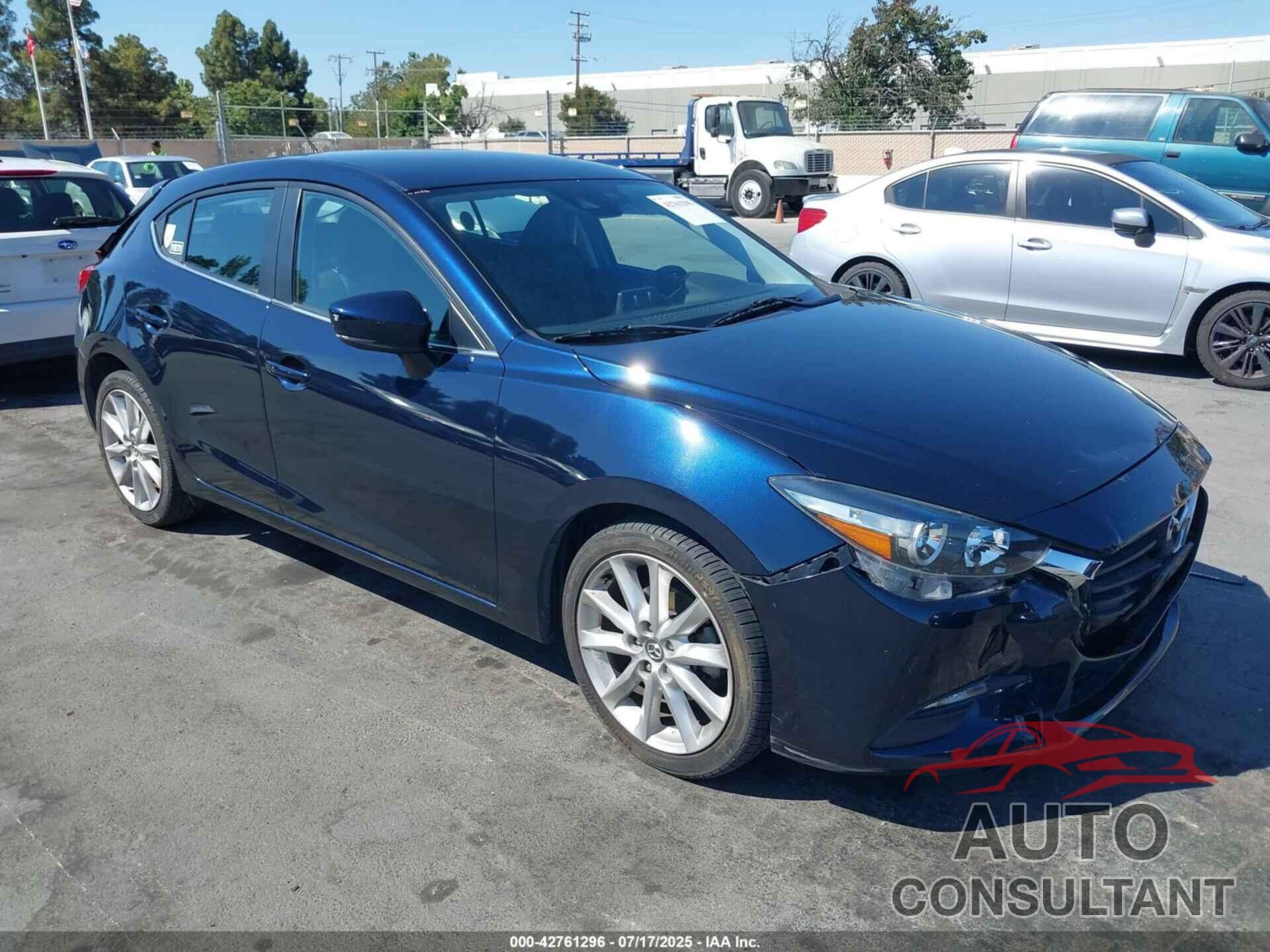 MAZDA MAZDA3 2017 - 3MZBN1L77HM140562