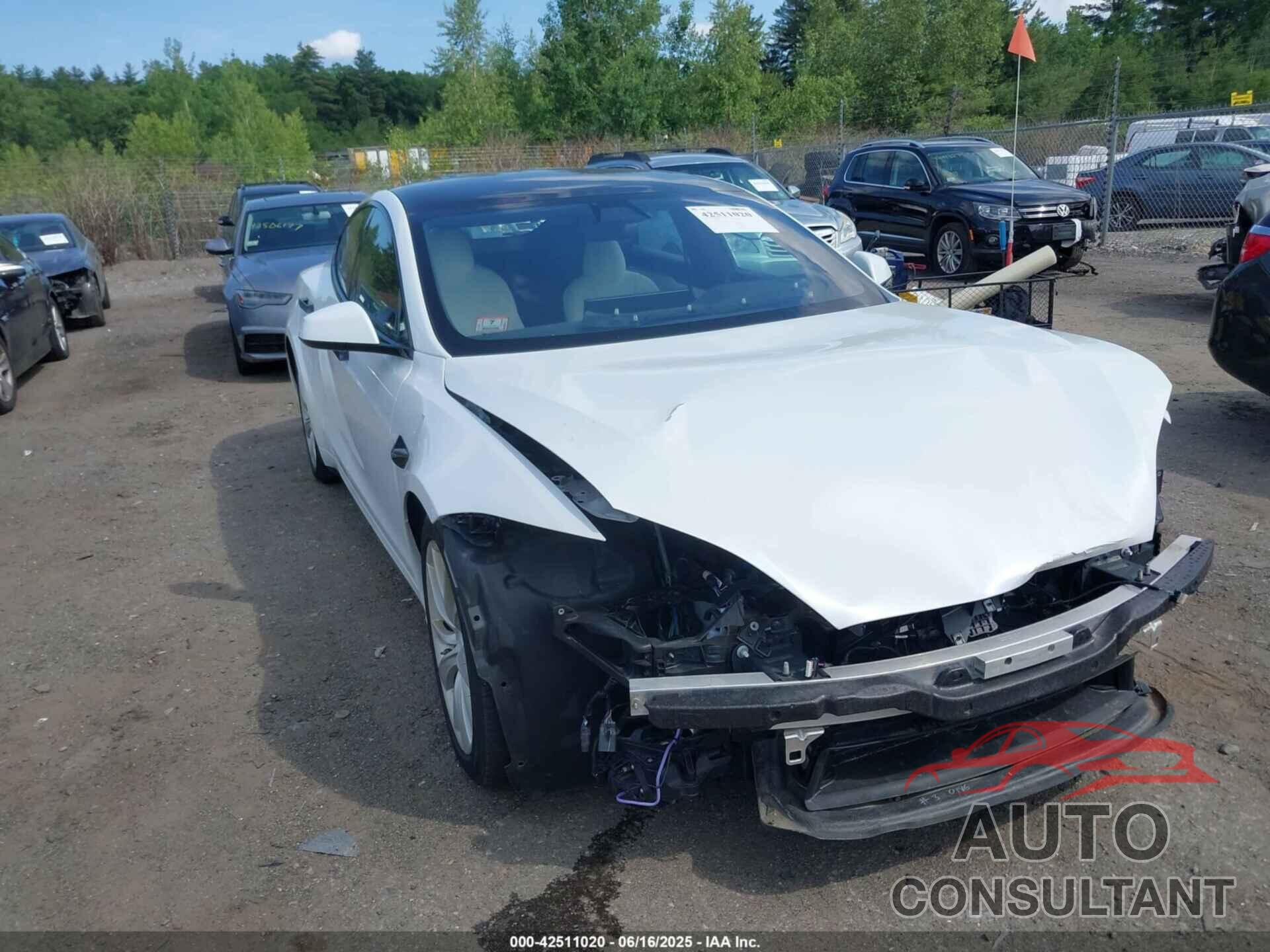 TESLA MODEL S 2021 - 5YJSA1E57MF428512