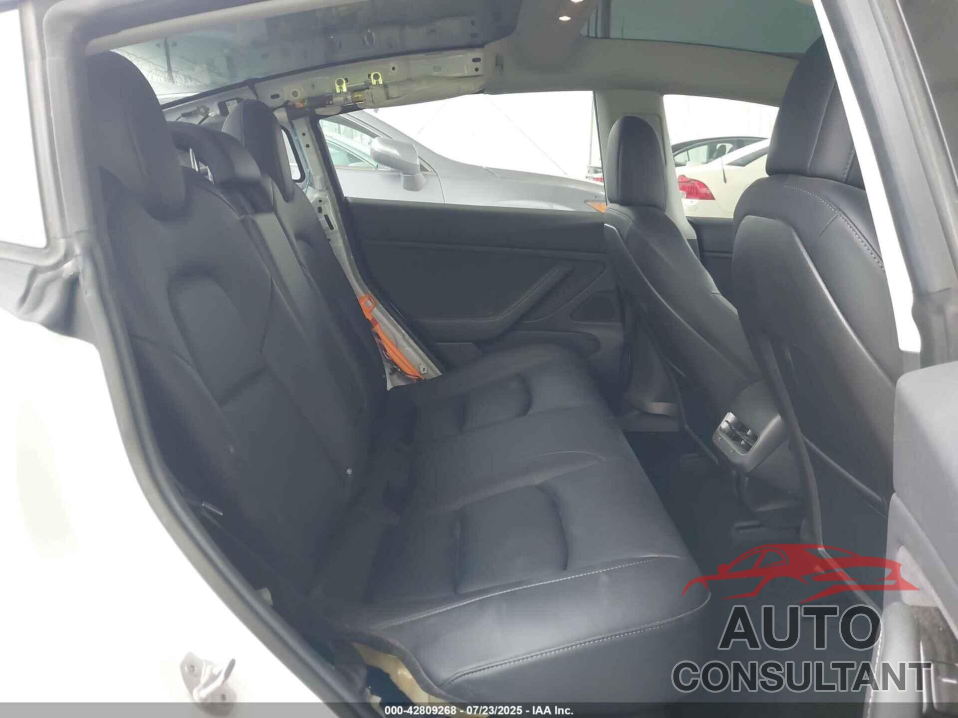 TESLA MODEL 3 2018 - 5YJ3E1EA1JF050138