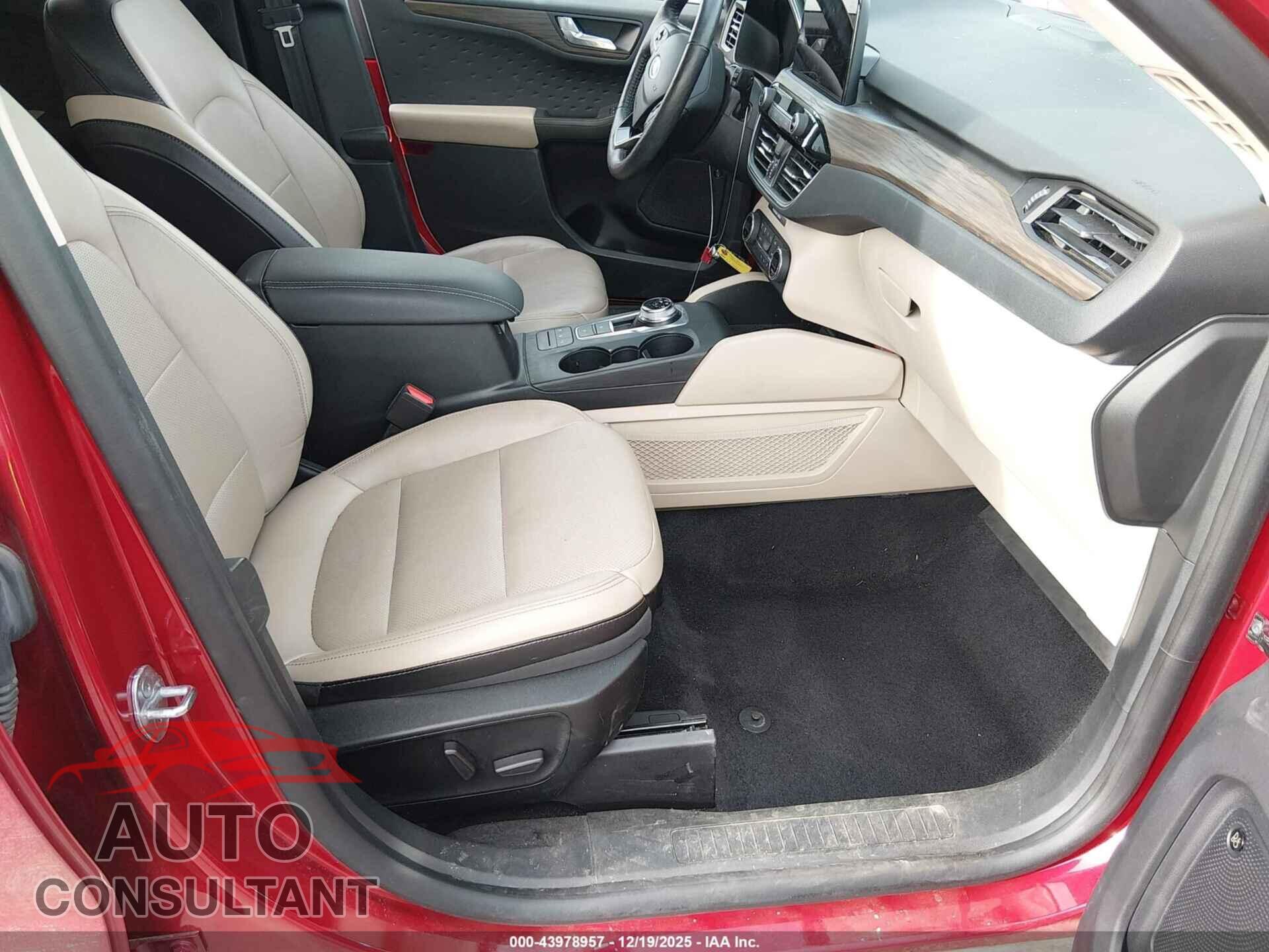 FORD ESCAPE 2020 - 1FMCU0DZ7LUA31006