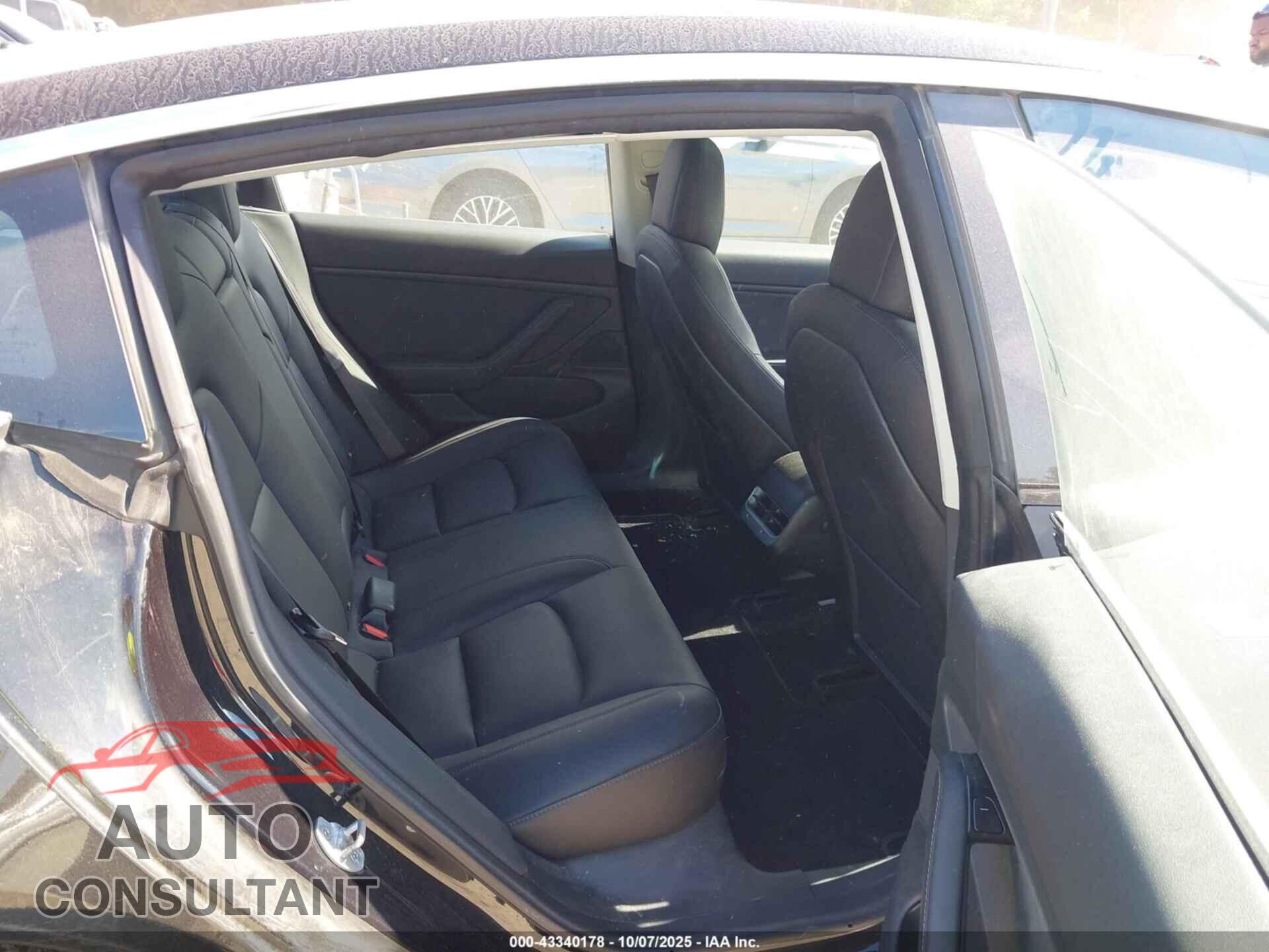 TESLA MODEL 3 2018 - 5YJ3E1EB3JF099124