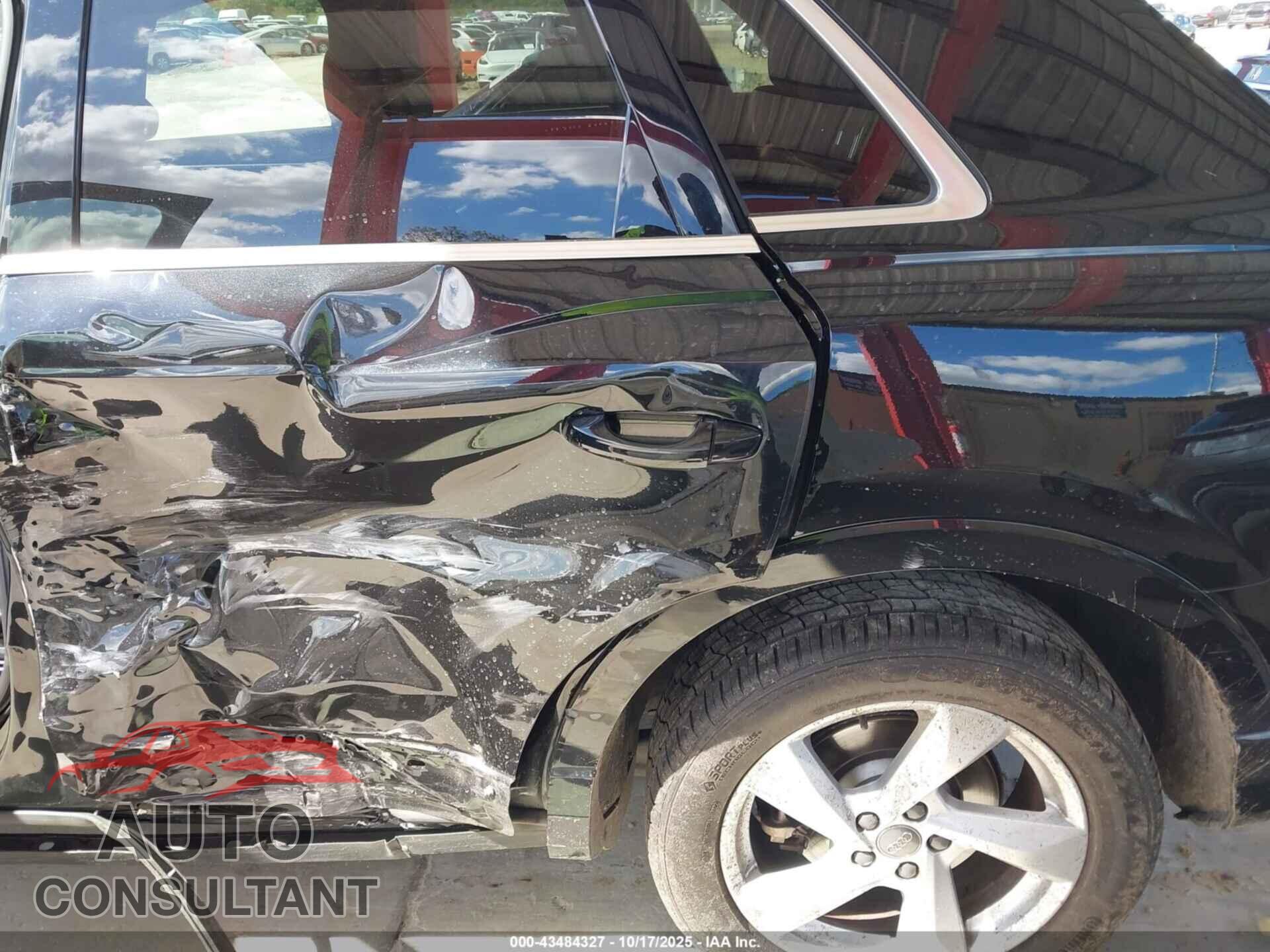 AUDI Q3 2020 - WA1AECF38L1035421