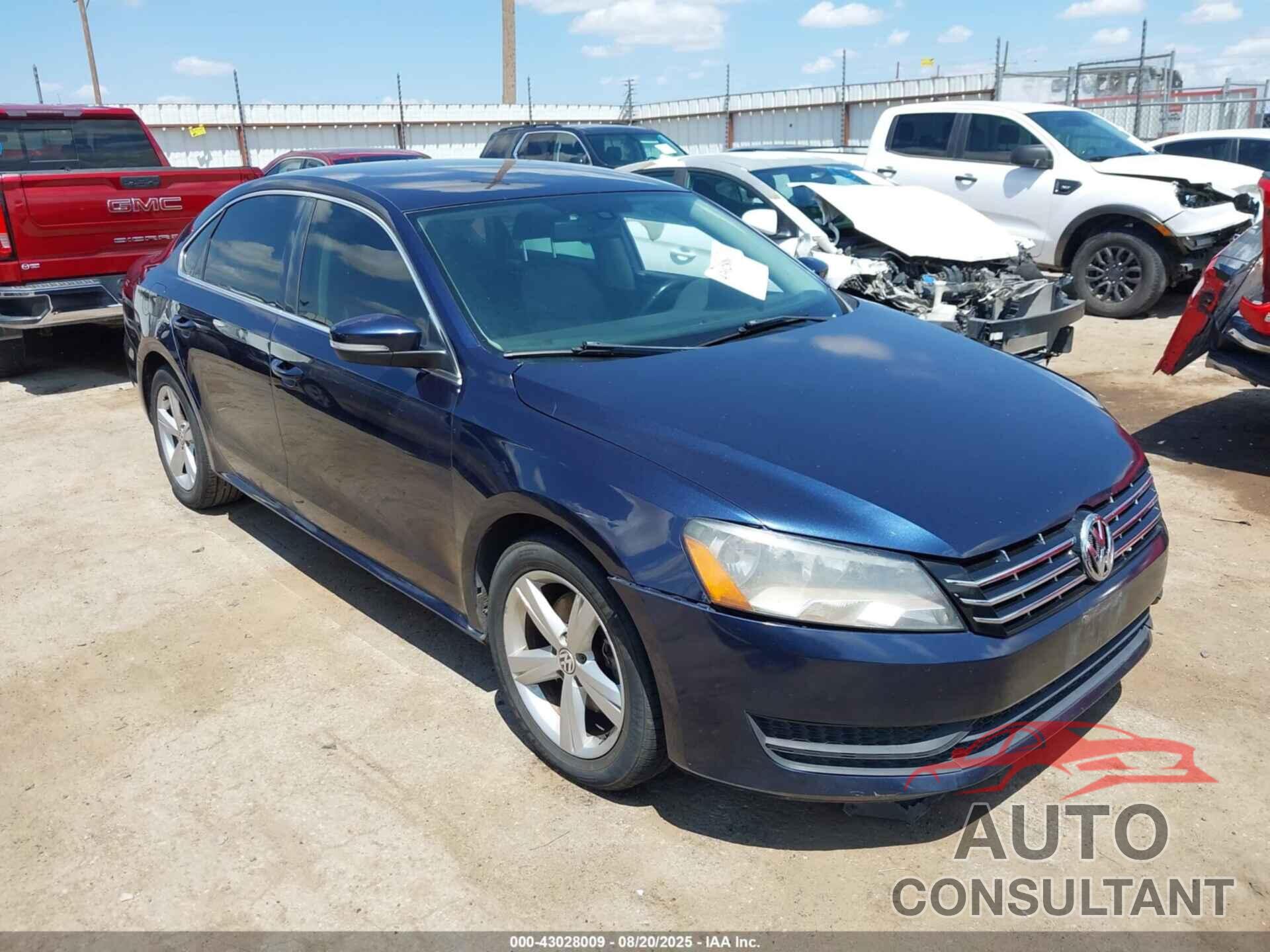 VOLKSWAGEN PASSAT 2013 - 1VWBH7A35DC141442