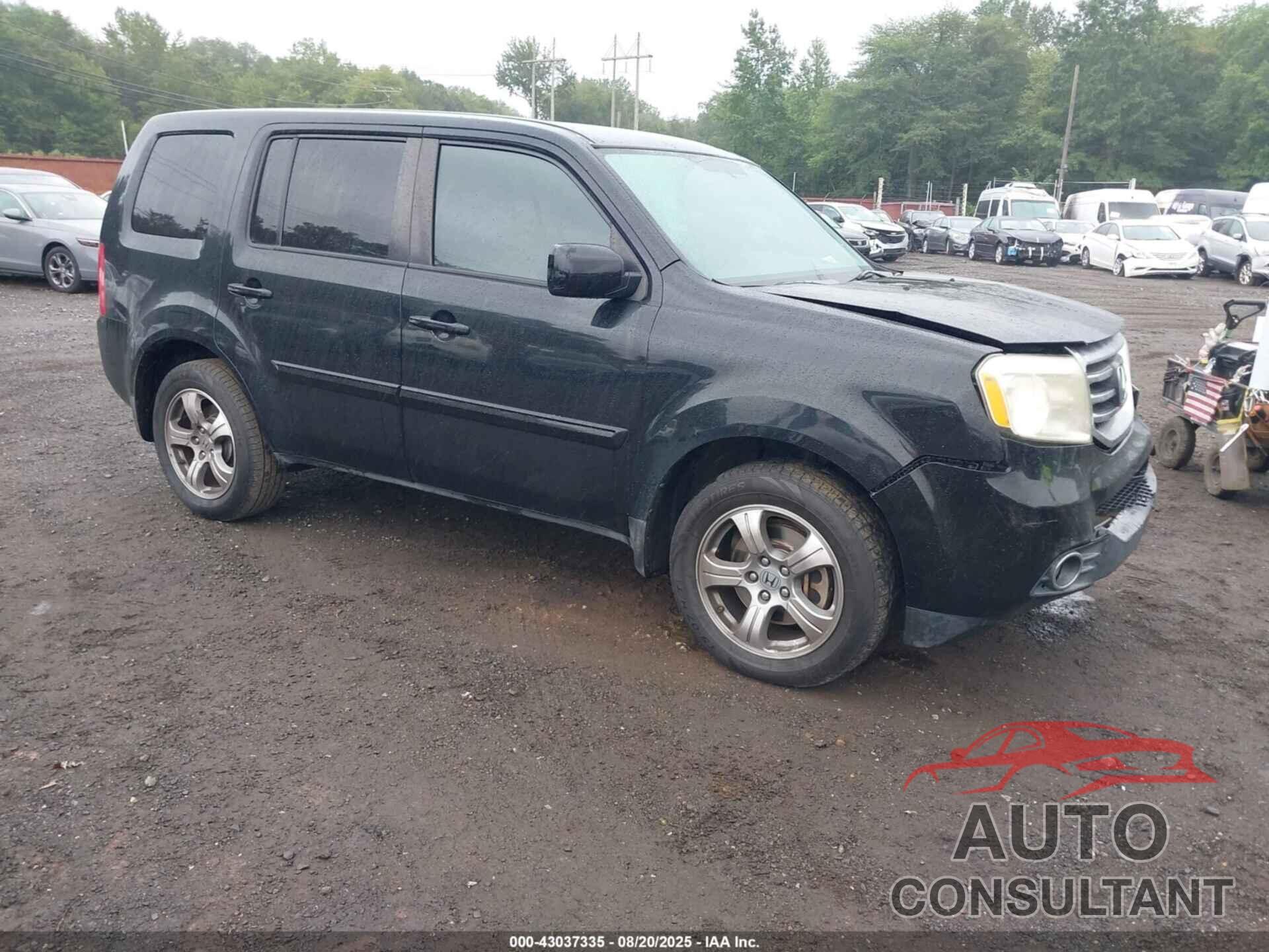 HONDA PILOT 2013 - 5FNYF4H46DB025217