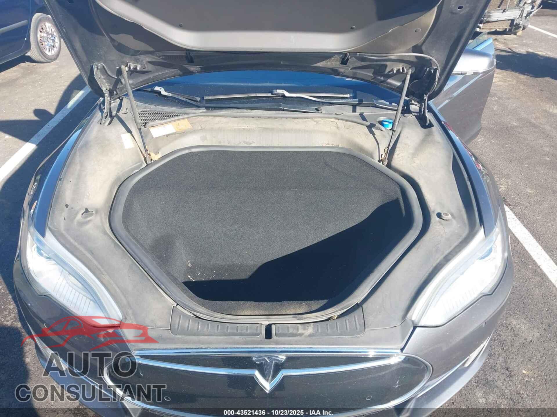 TESLA MODEL S 2015 - 5YJSA1E28FF112500