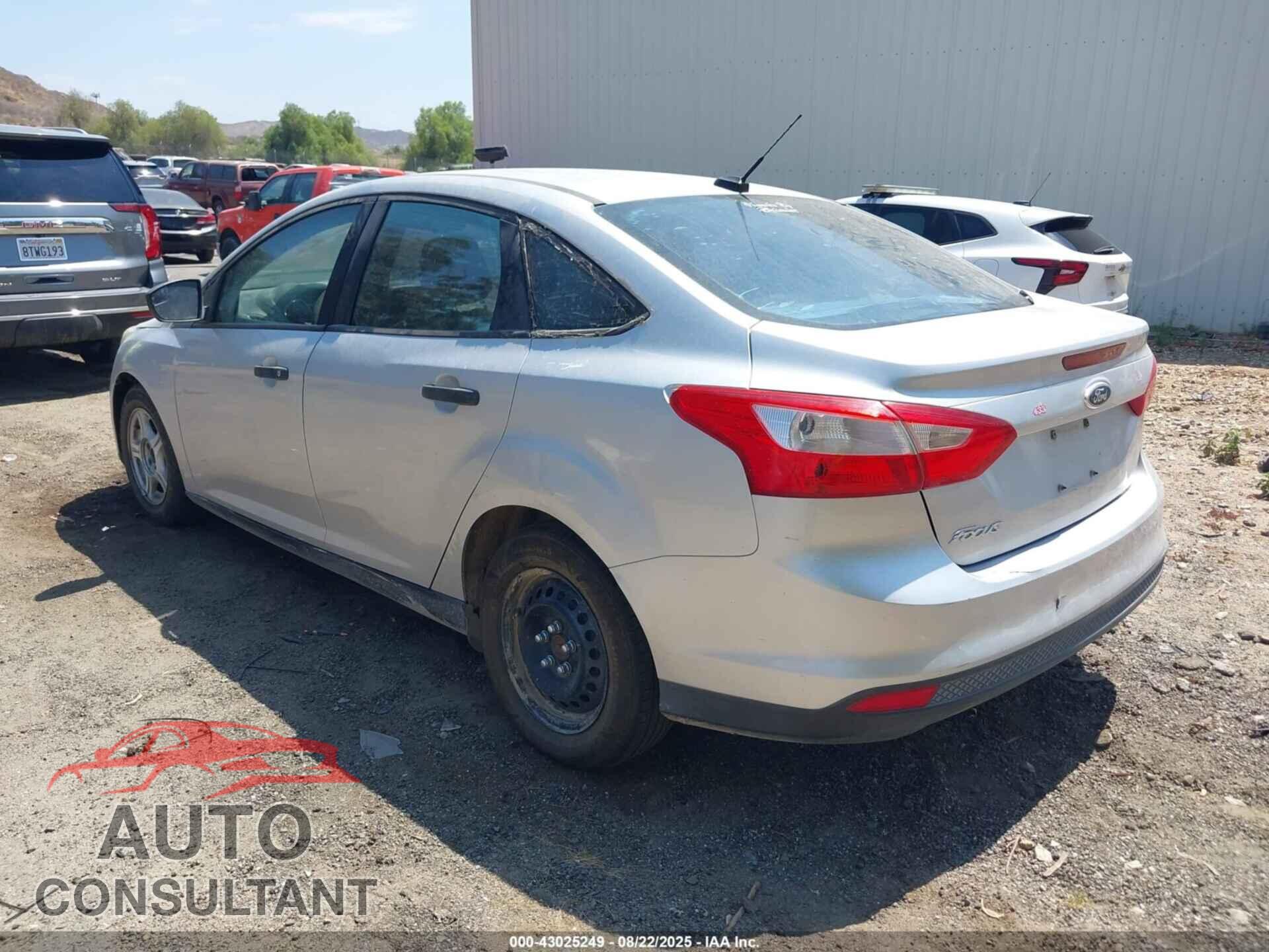 FORD FOCUS 2012 - 1FAHP3E21CL227815