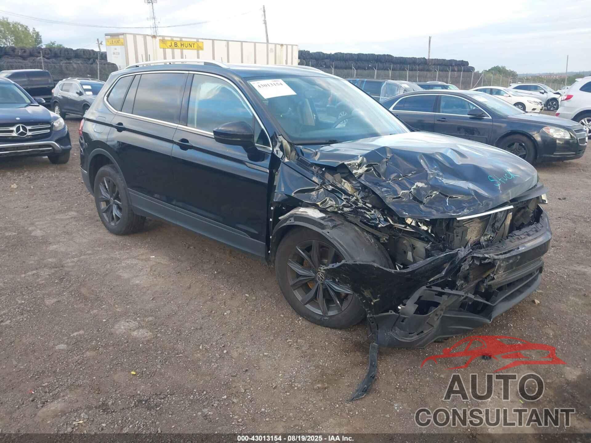 VOLKSWAGEN TIGUAN 2022 - 3VV2B7AX3NM108481