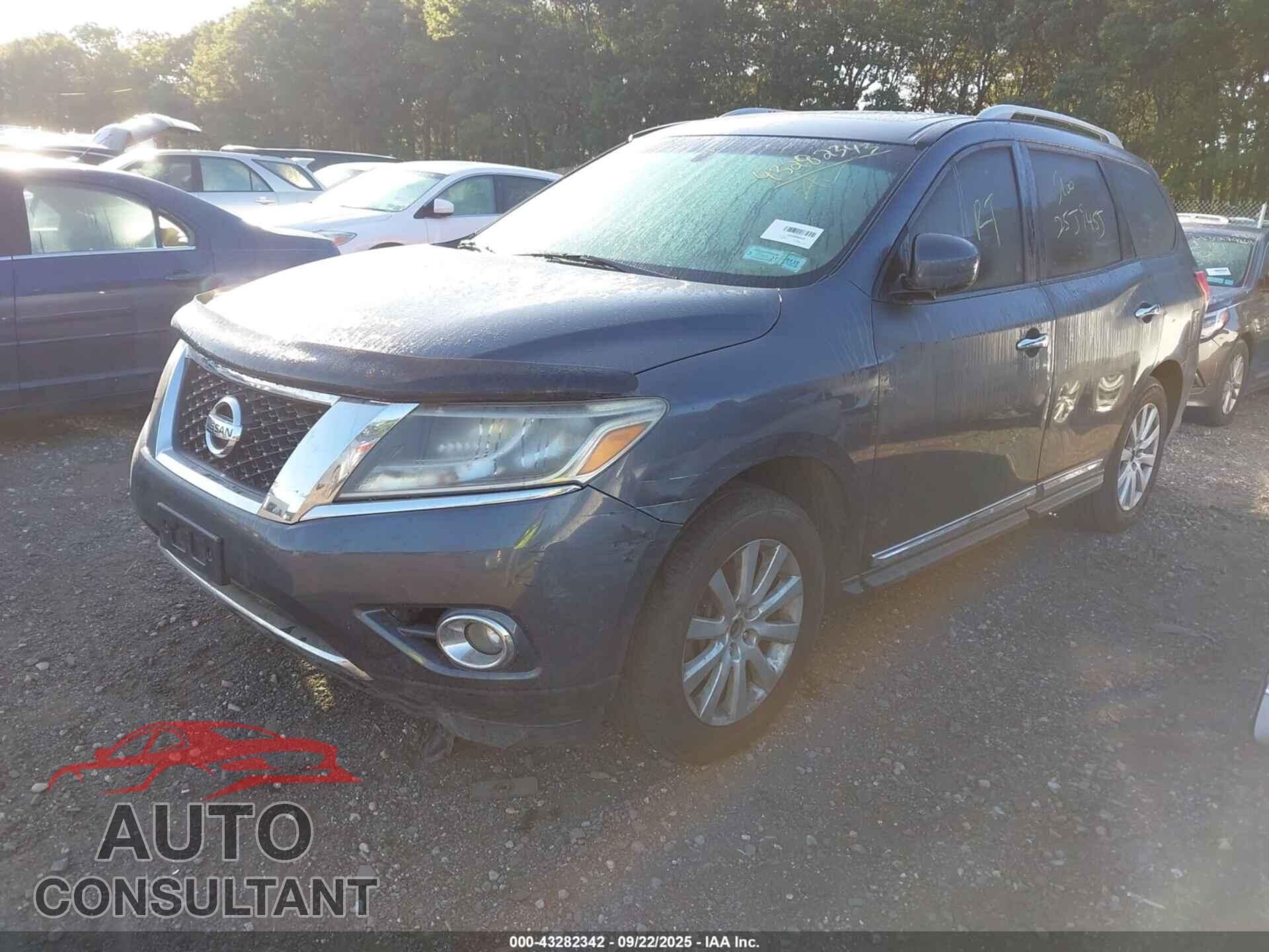 NISSAN PATHFINDER 2013 - 5N1AR2MMXDC653826