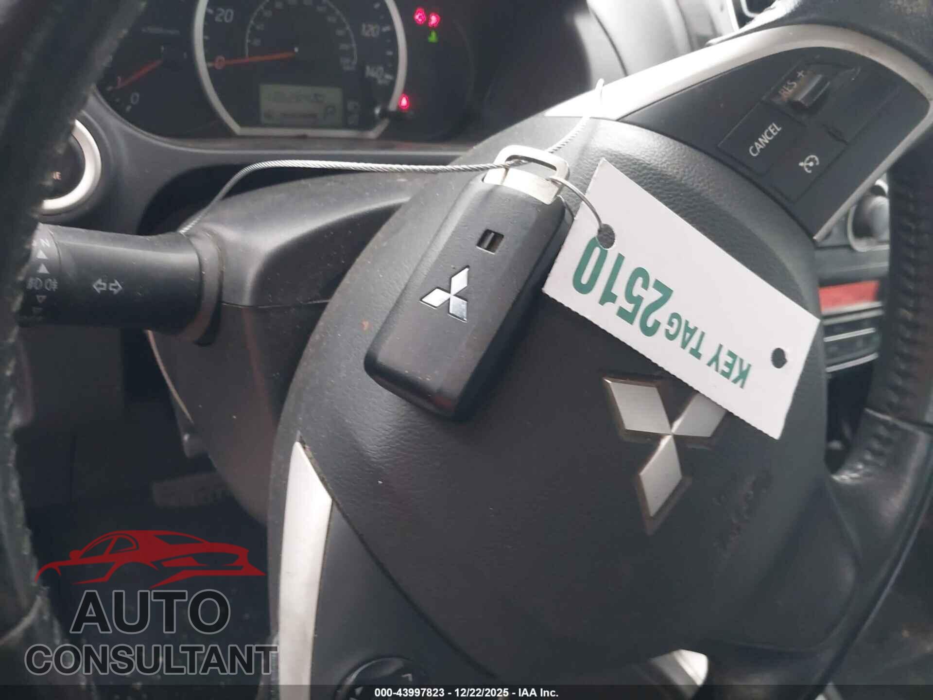 MITSUBISHI MIRAGE 2015 - ML32A4HJ9FH044361