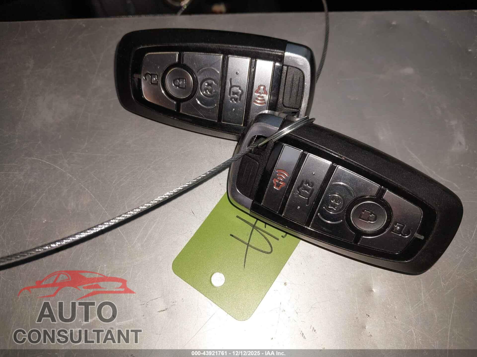 FORD ESCAPE 2020 - 1FMCU0DZ0LUA23846